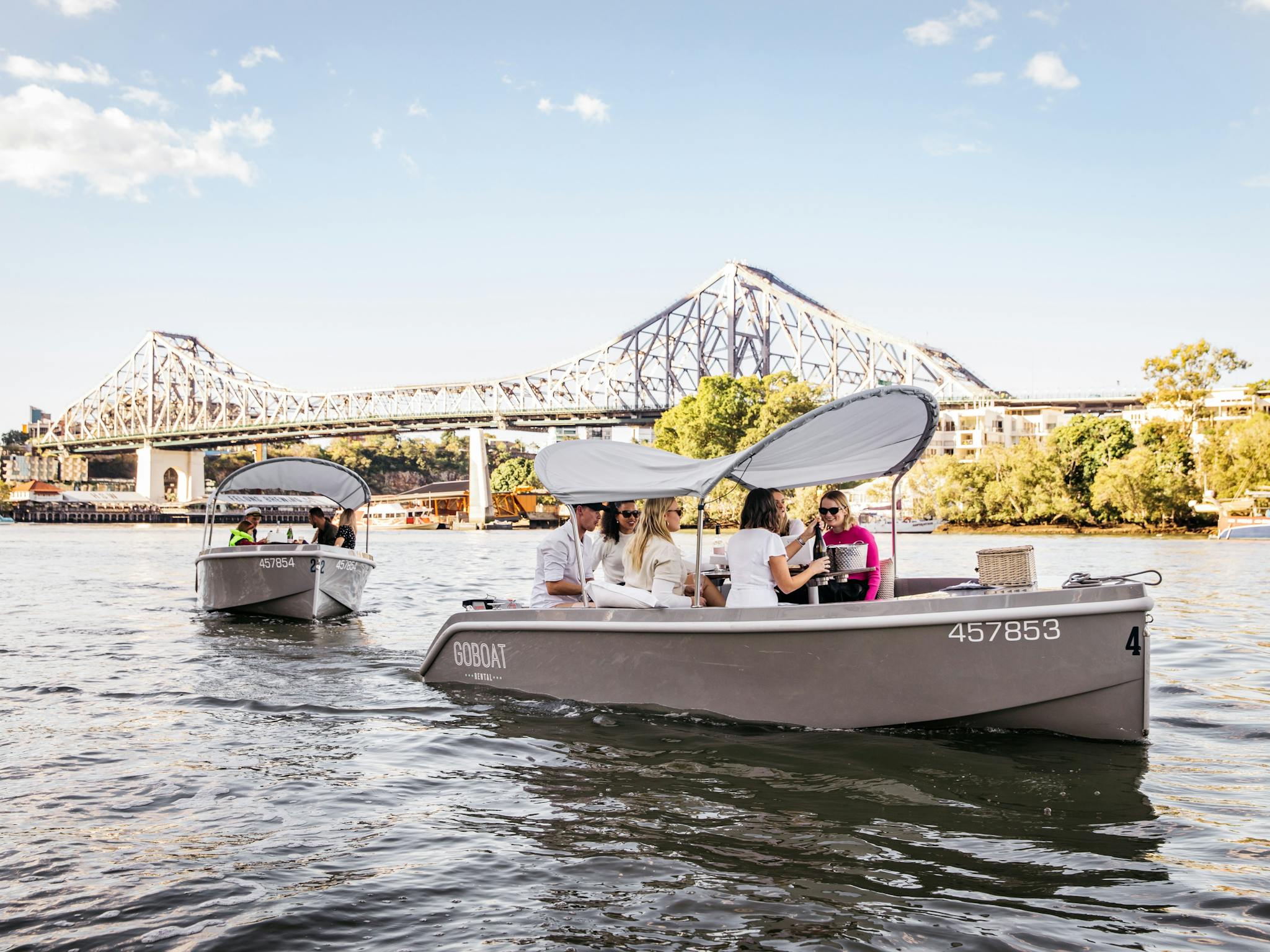 Explore beautiful Brisbane board GoBoat! Explore beautiful Brisbane board GoBoat!