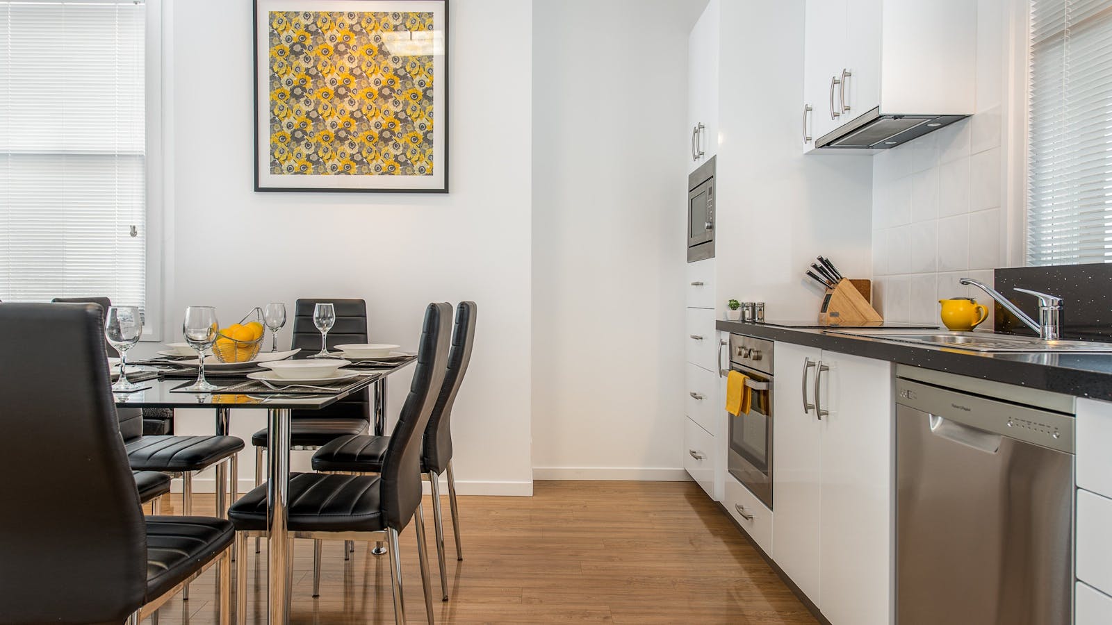 Apartment 1 Wellington kitchen and dining