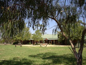 Cowra Vineyard Motel