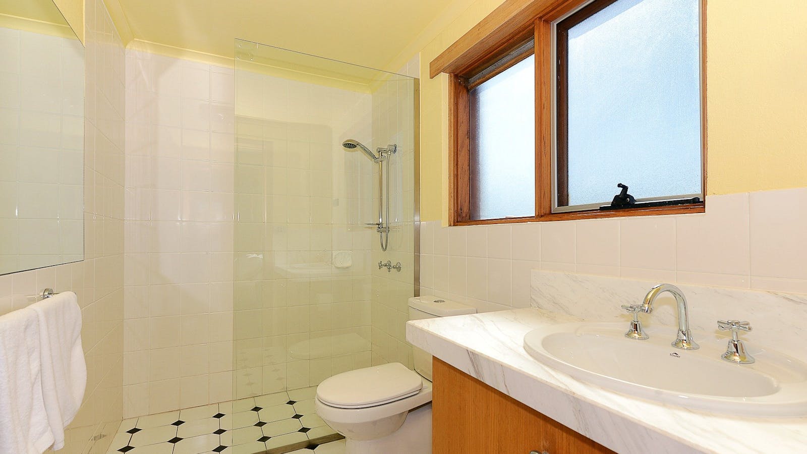 Cloudy Bay Villa - Bathroom