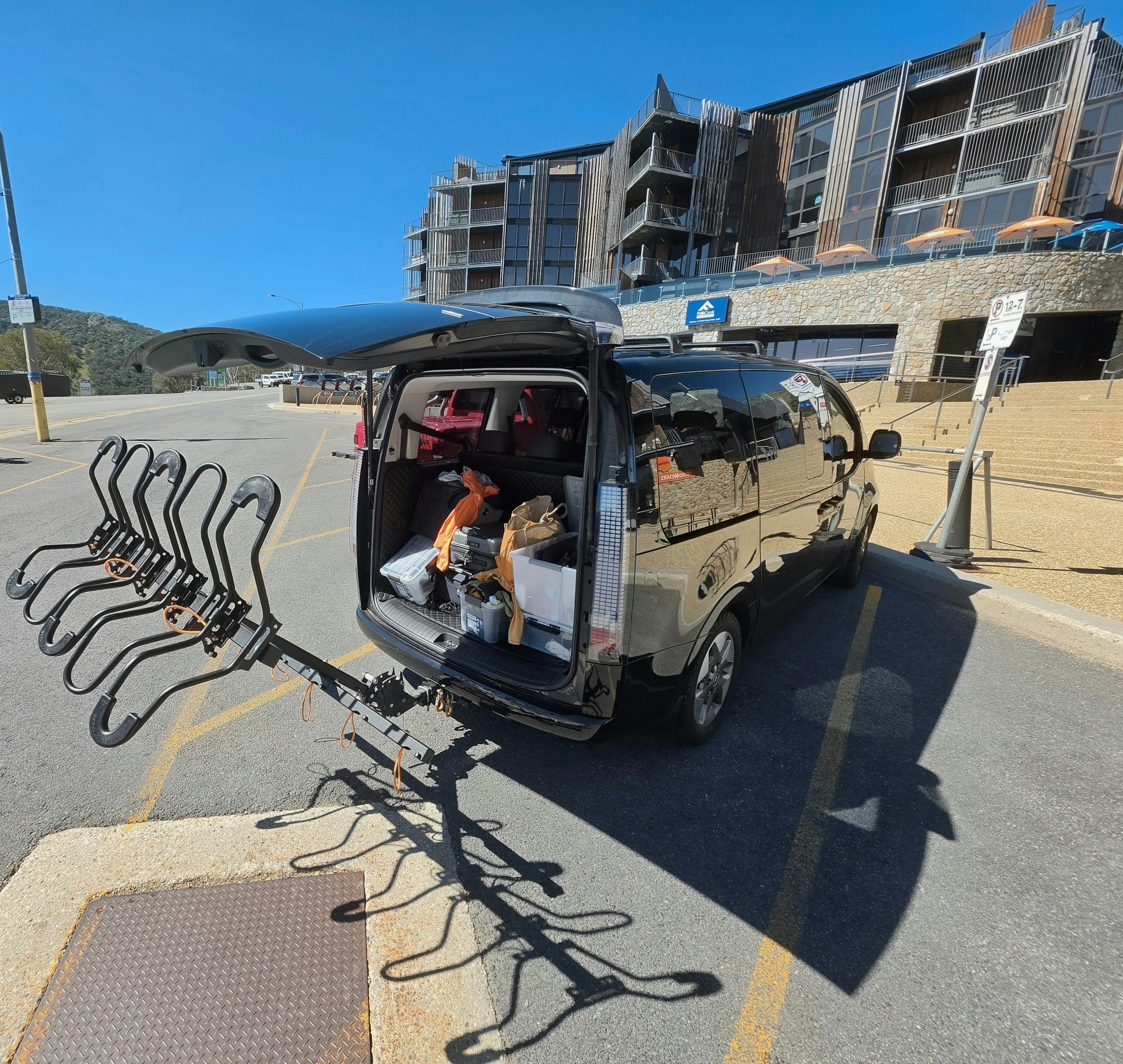 Vehicle with Shingleback Bike Carrier