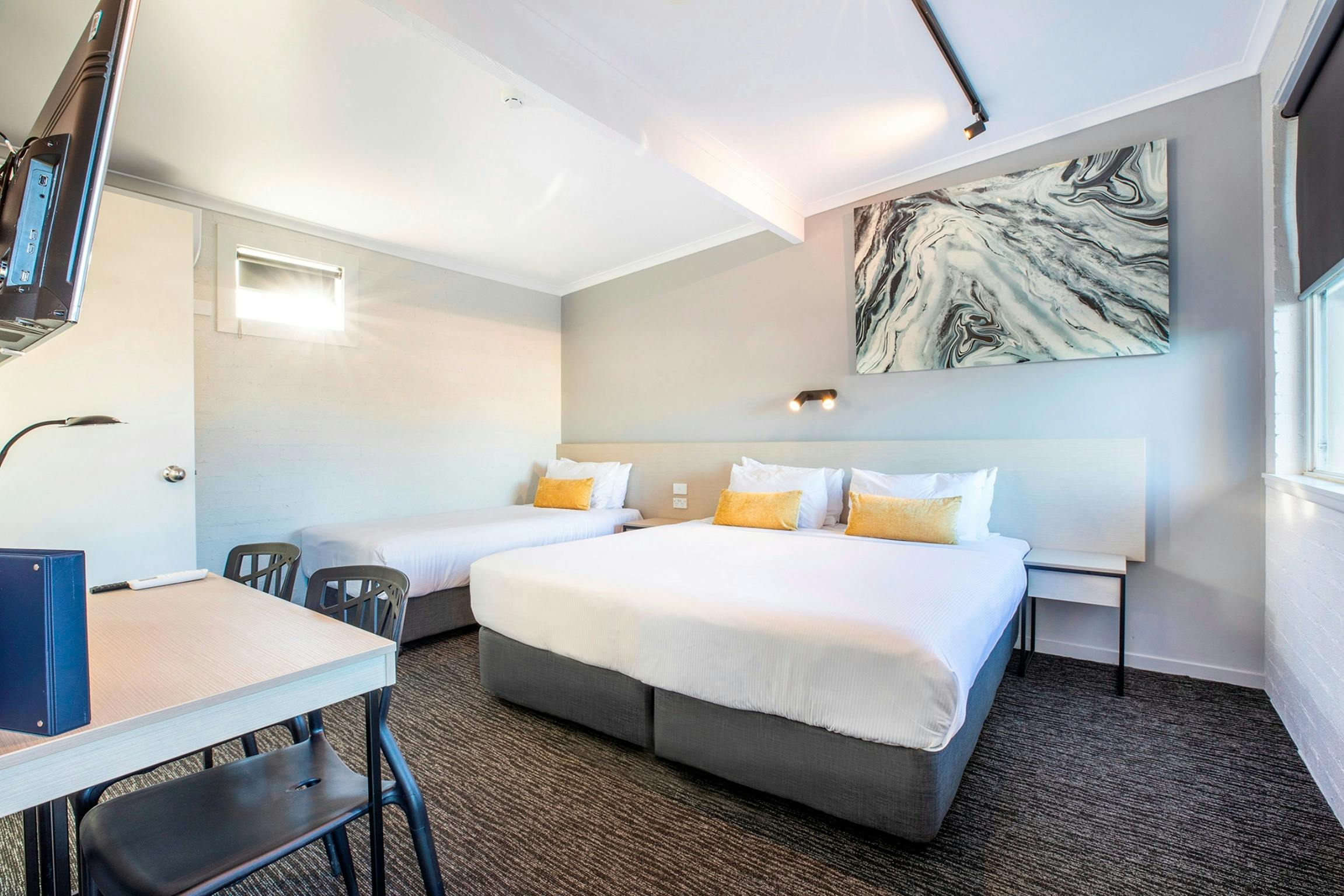 Studio King and Single