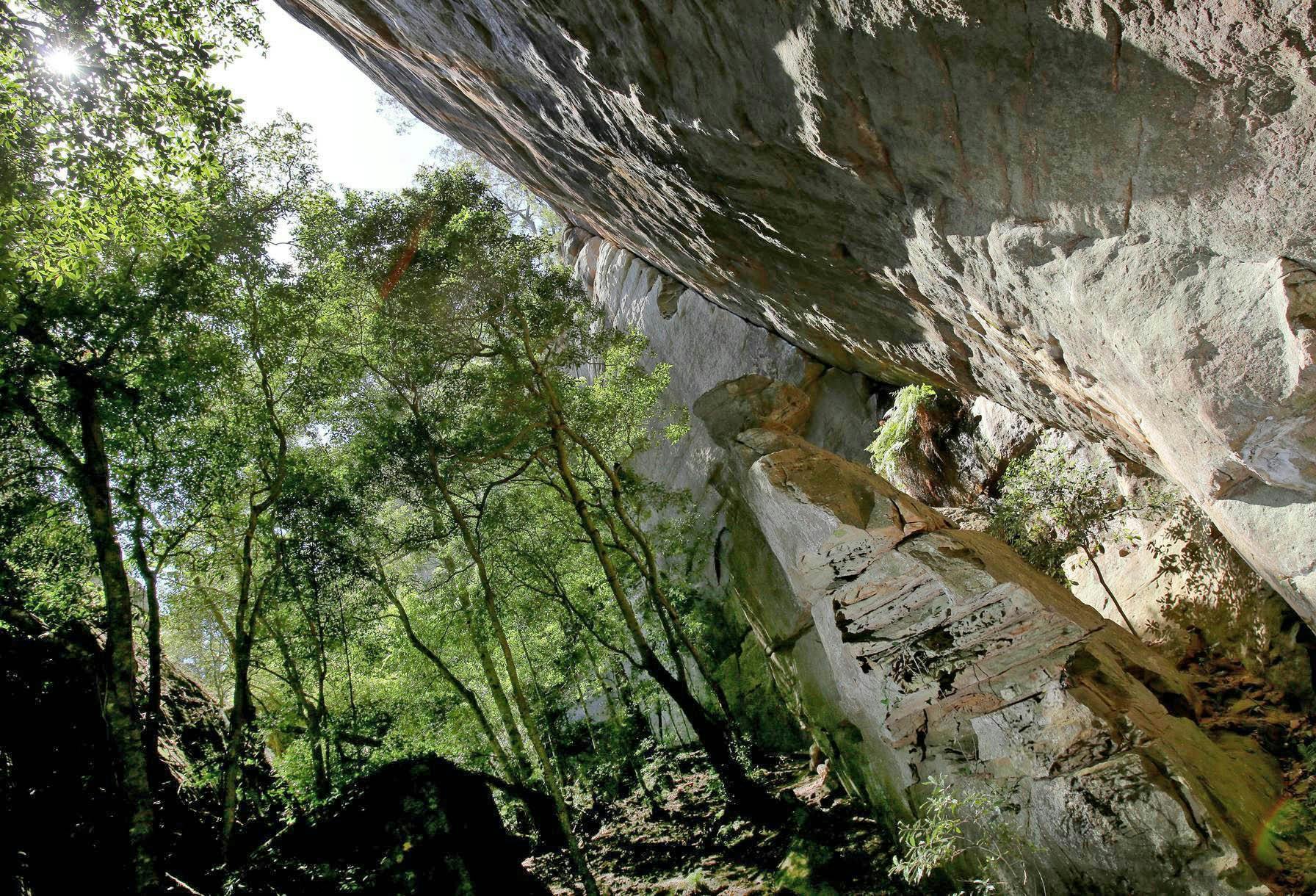 Felsen auf dem Grottenweg