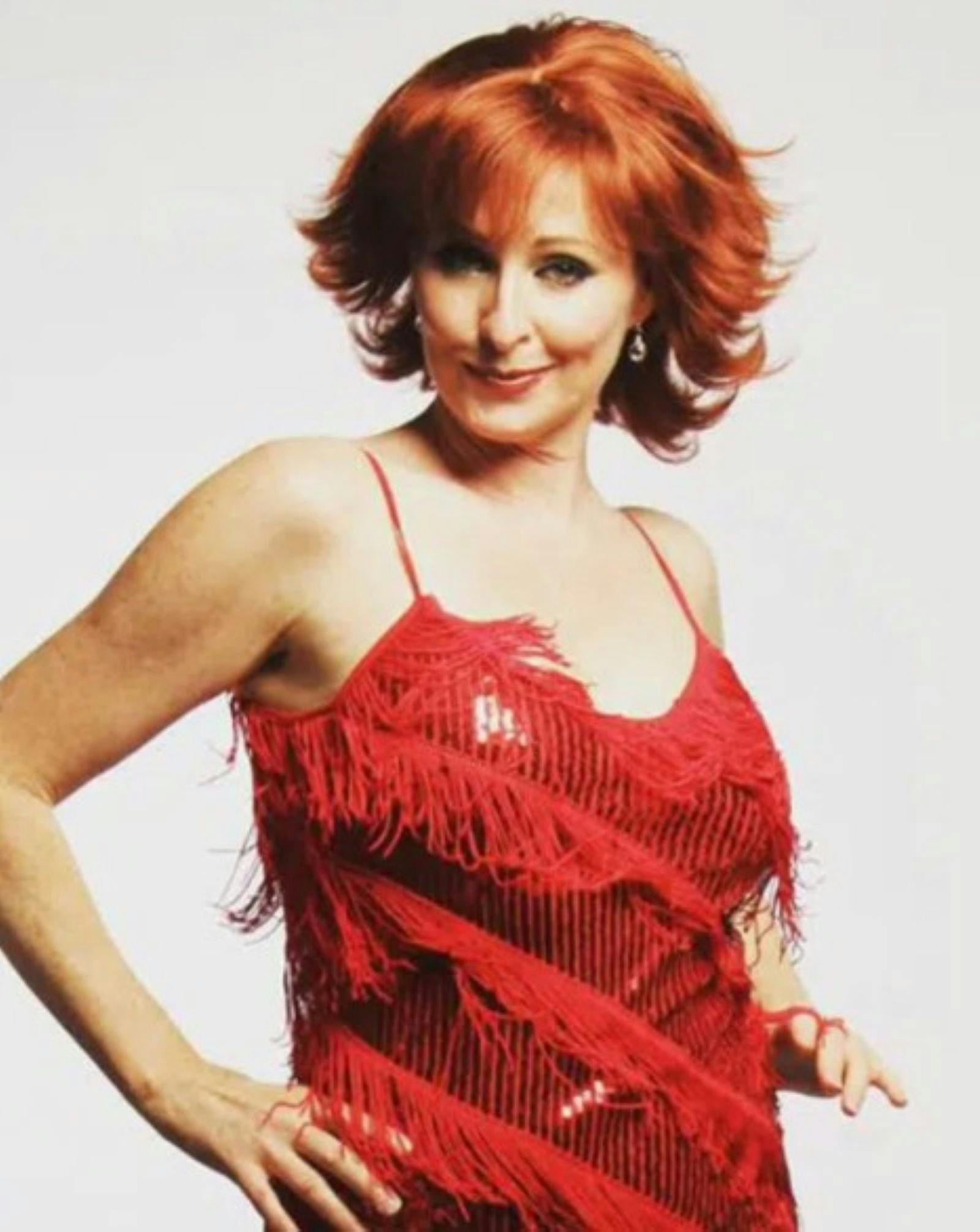 Divas - She's Every Woman