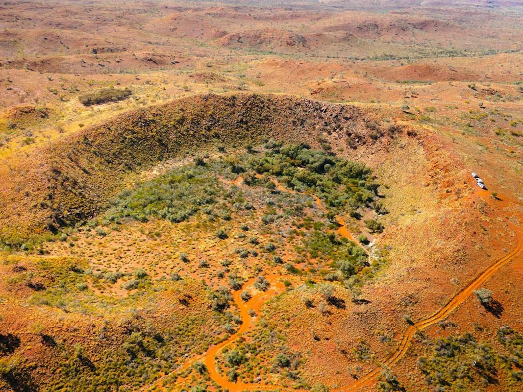 Hickman Crater, Newman