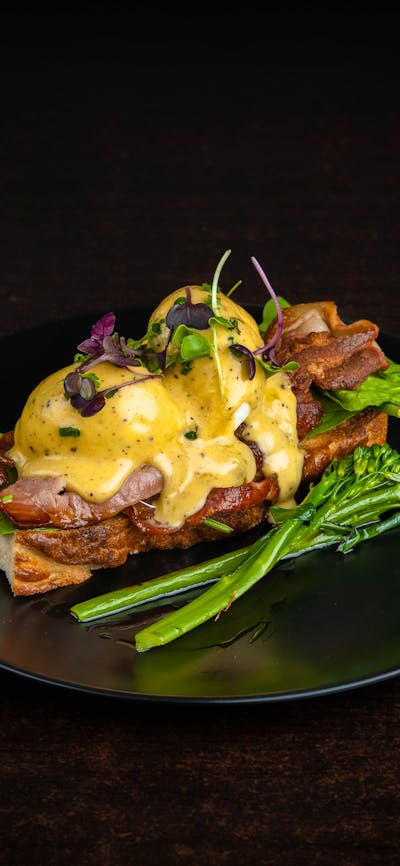 Eggs Benny