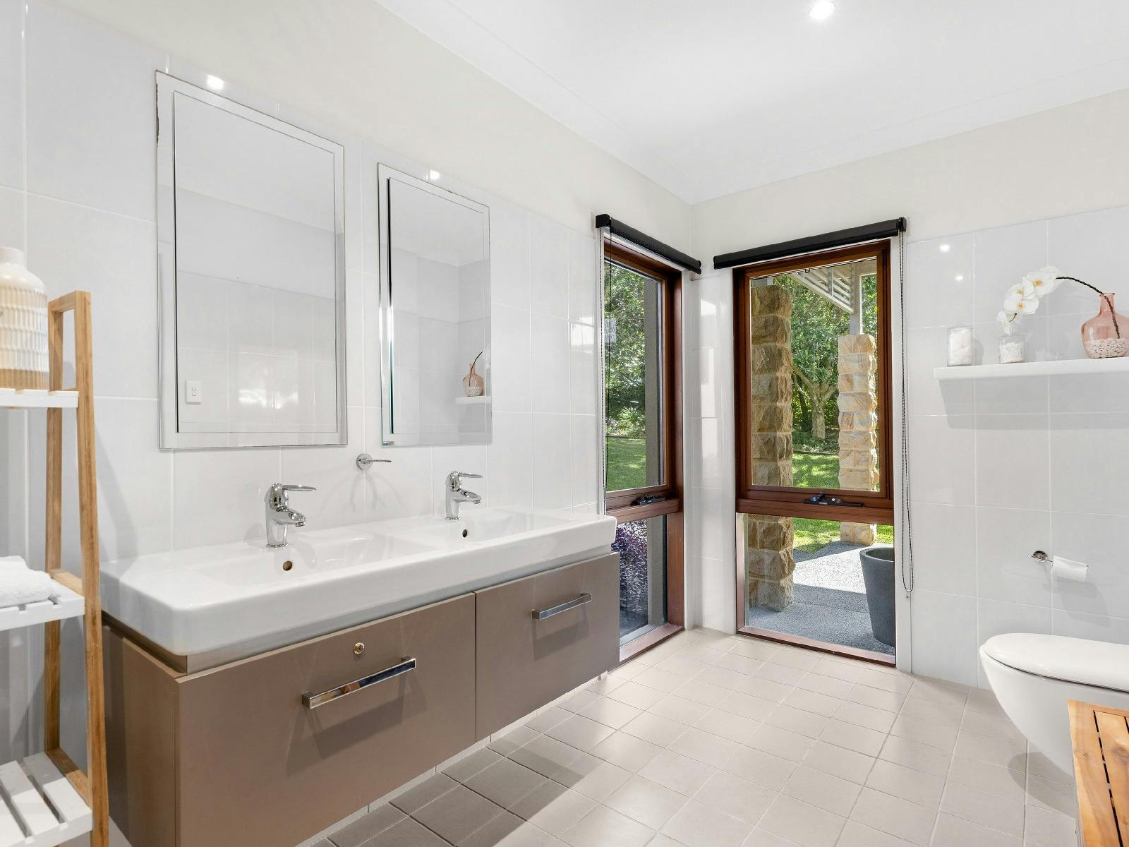 Peppertree Ponds bathroom