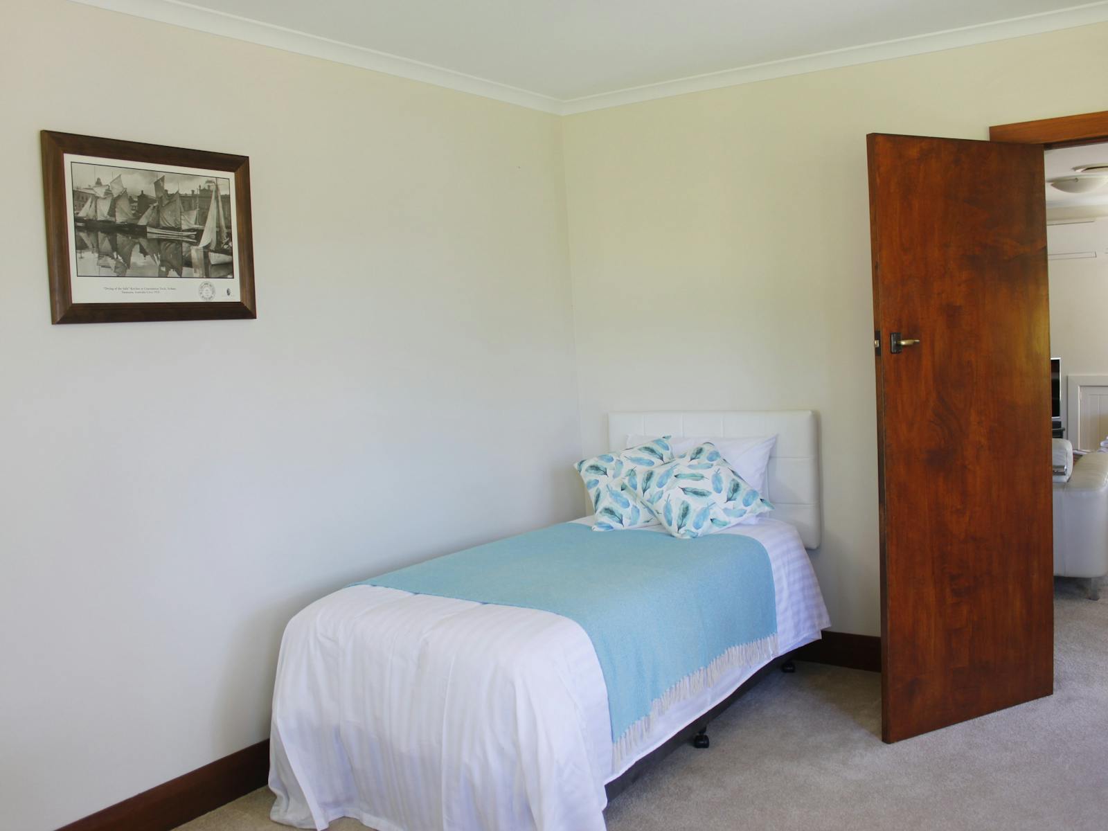 Third bedroom/study at Huon Country Cottage