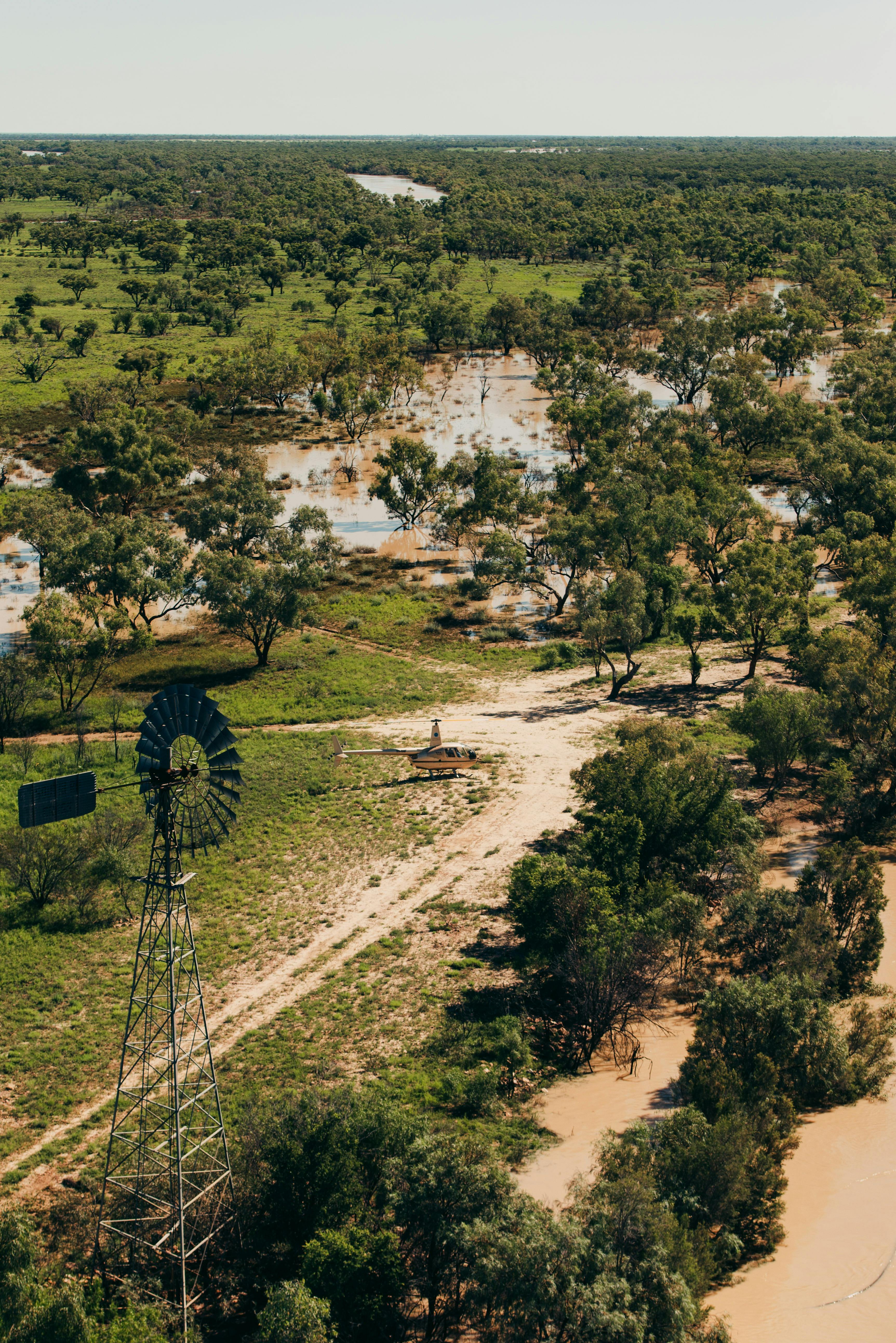 R44 landed at windmil in channel country