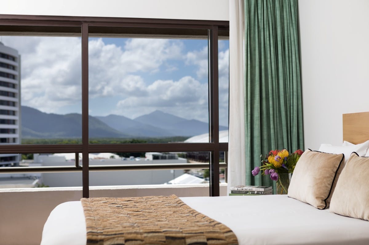 Twin room with balcony and free wifi at Rydges Plaza Cairns