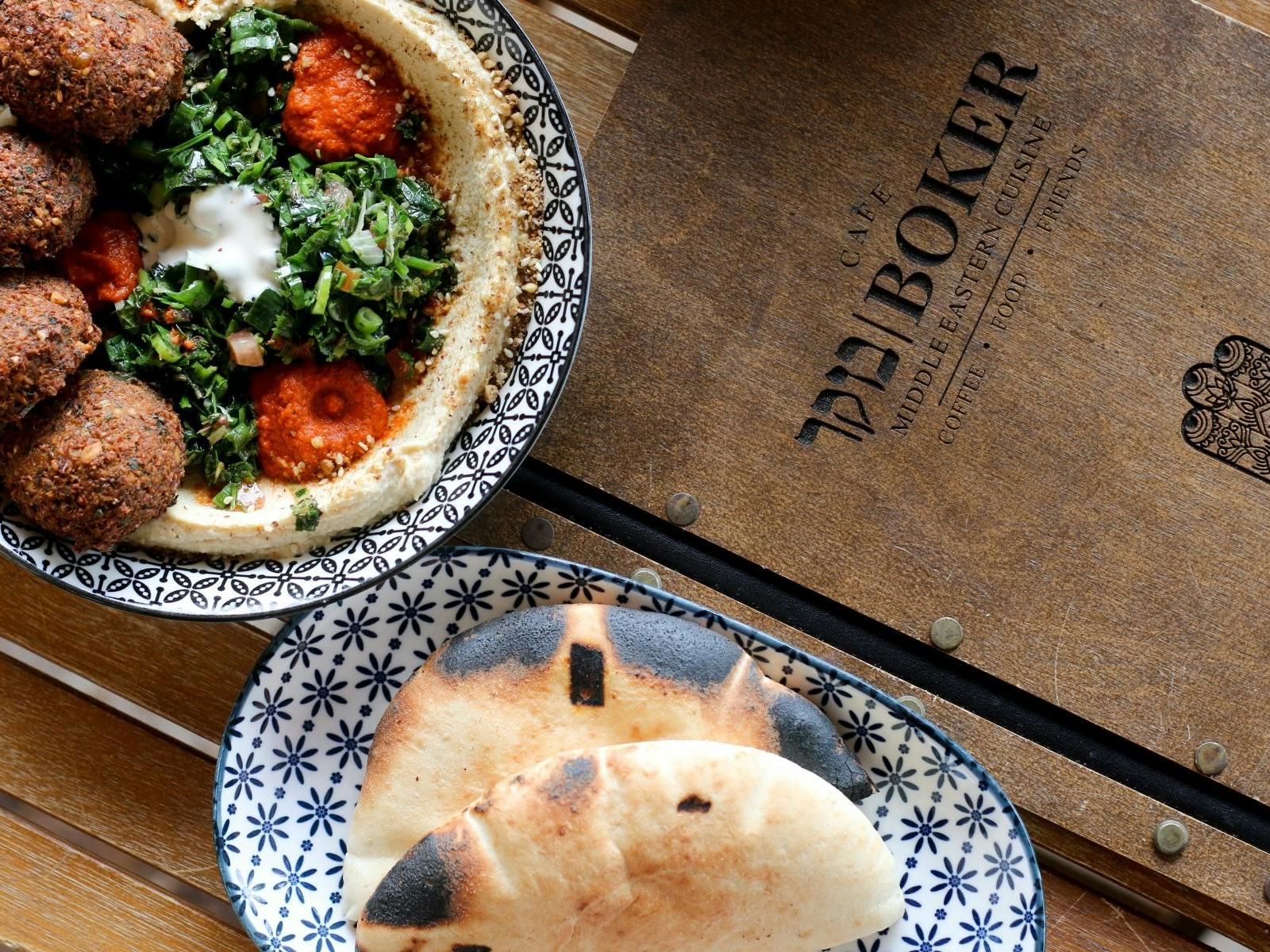 Falafels with hommus and pita bread