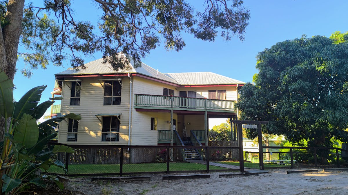 Holiday House Sleeps 20 People in Comfort at Orchid Beach Fraser Island
