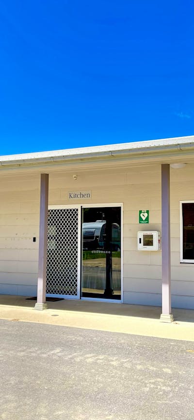 Gunning Caravan Park - Camp Kitchen