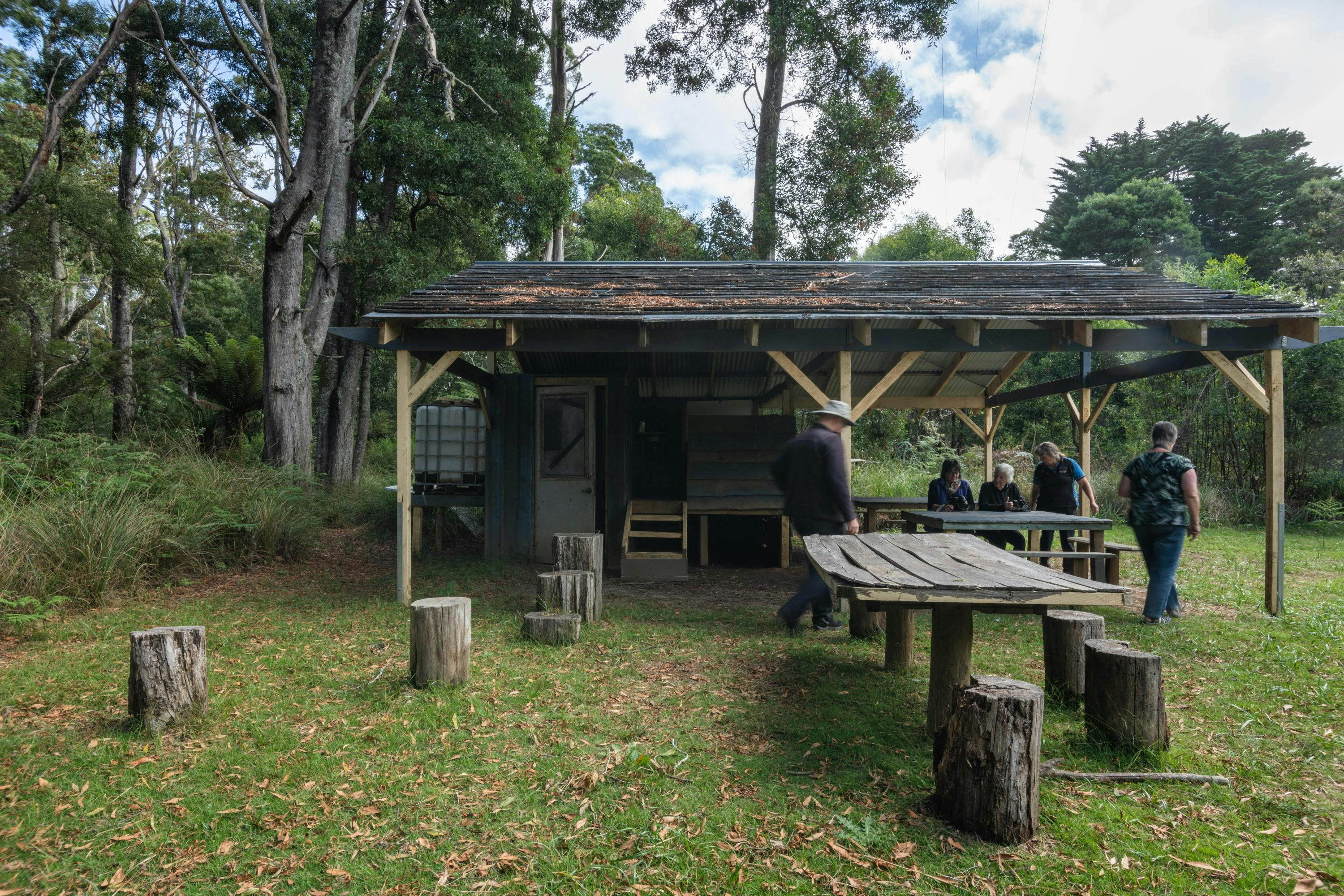 shelter on the banks of the Leven River