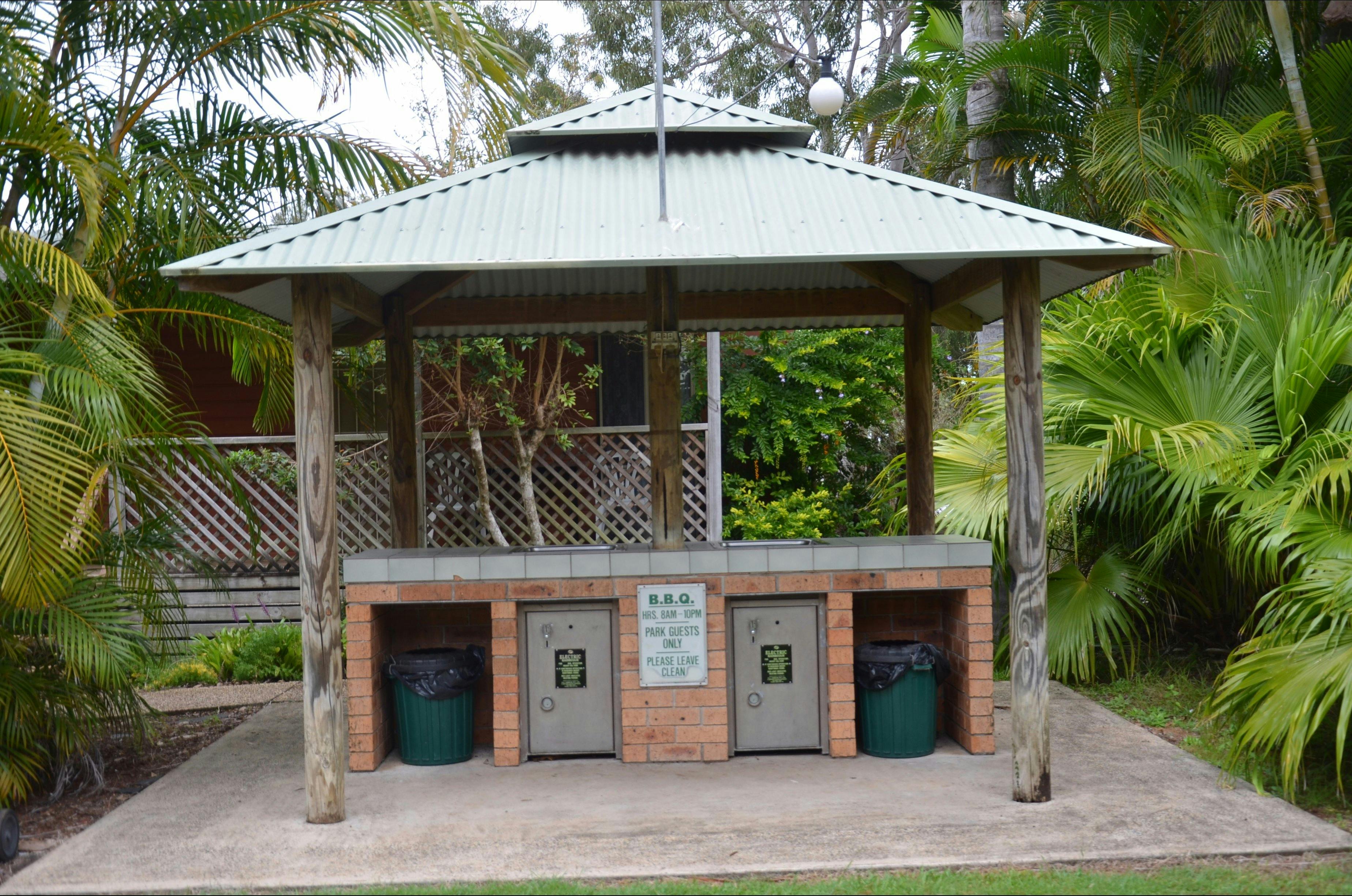 休閒旅遊公園燒烤設施