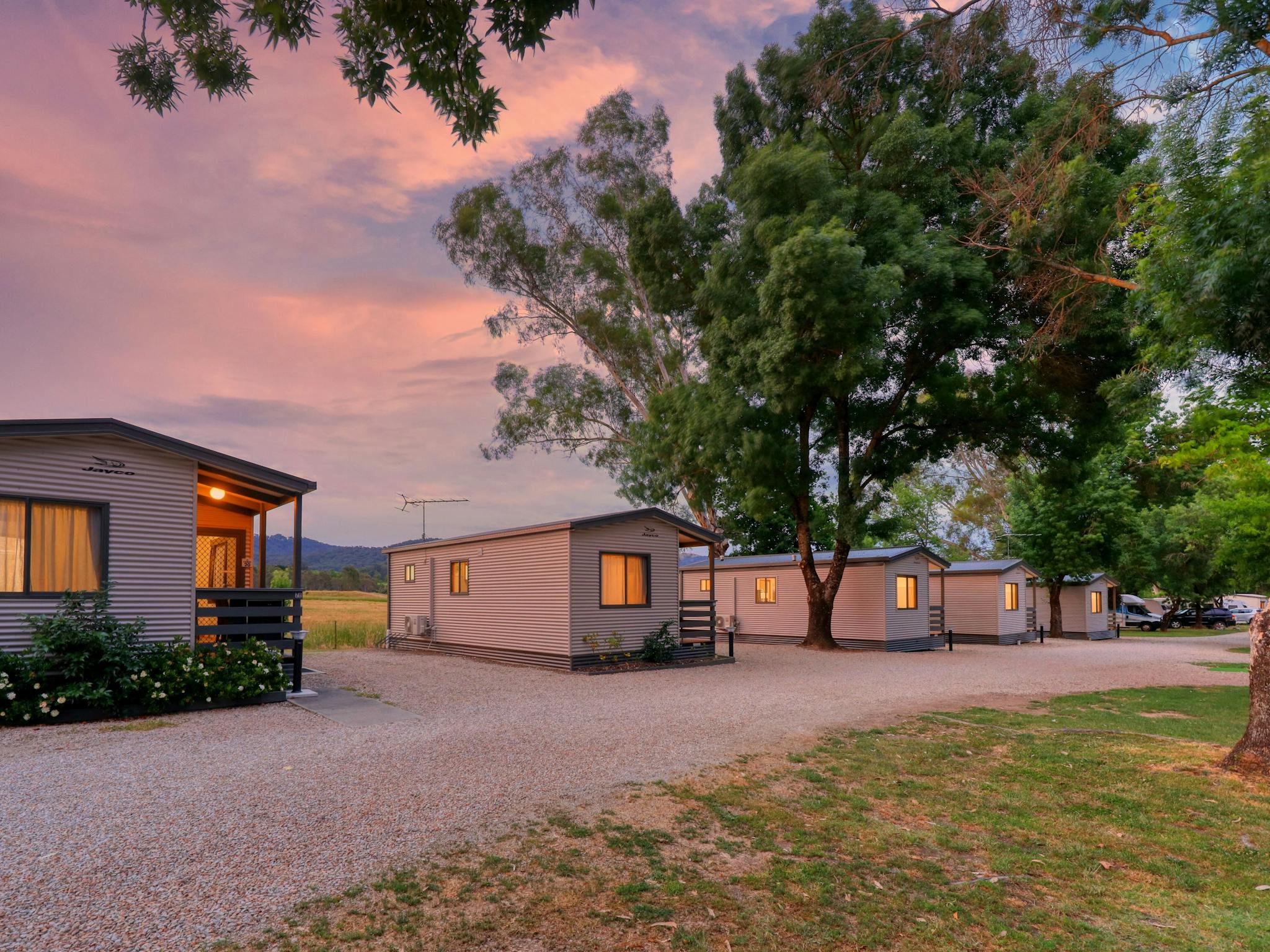 Deluxe Cabin - 2 bedroom - night skies