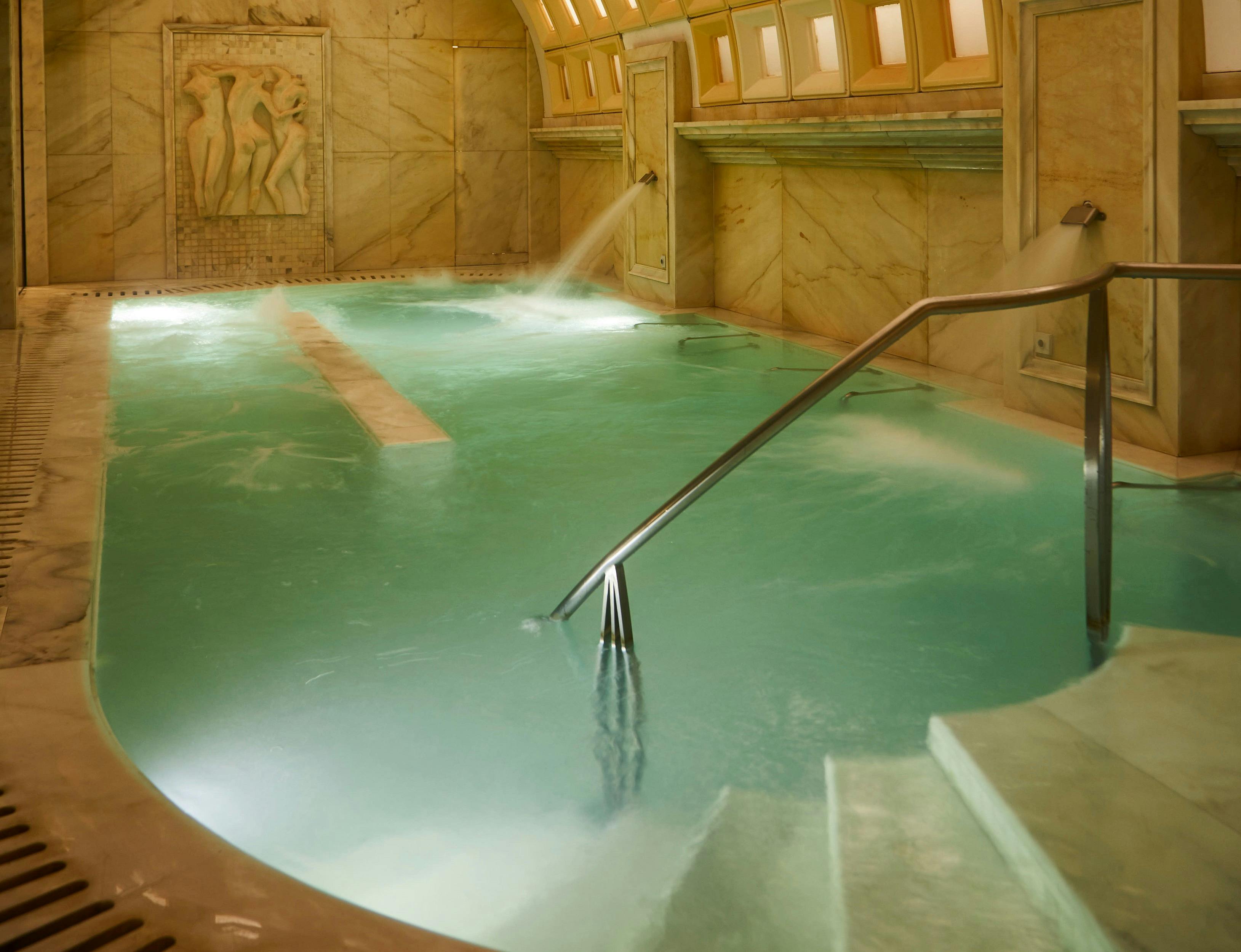 Gillian Adams Salon, Spa & Dining