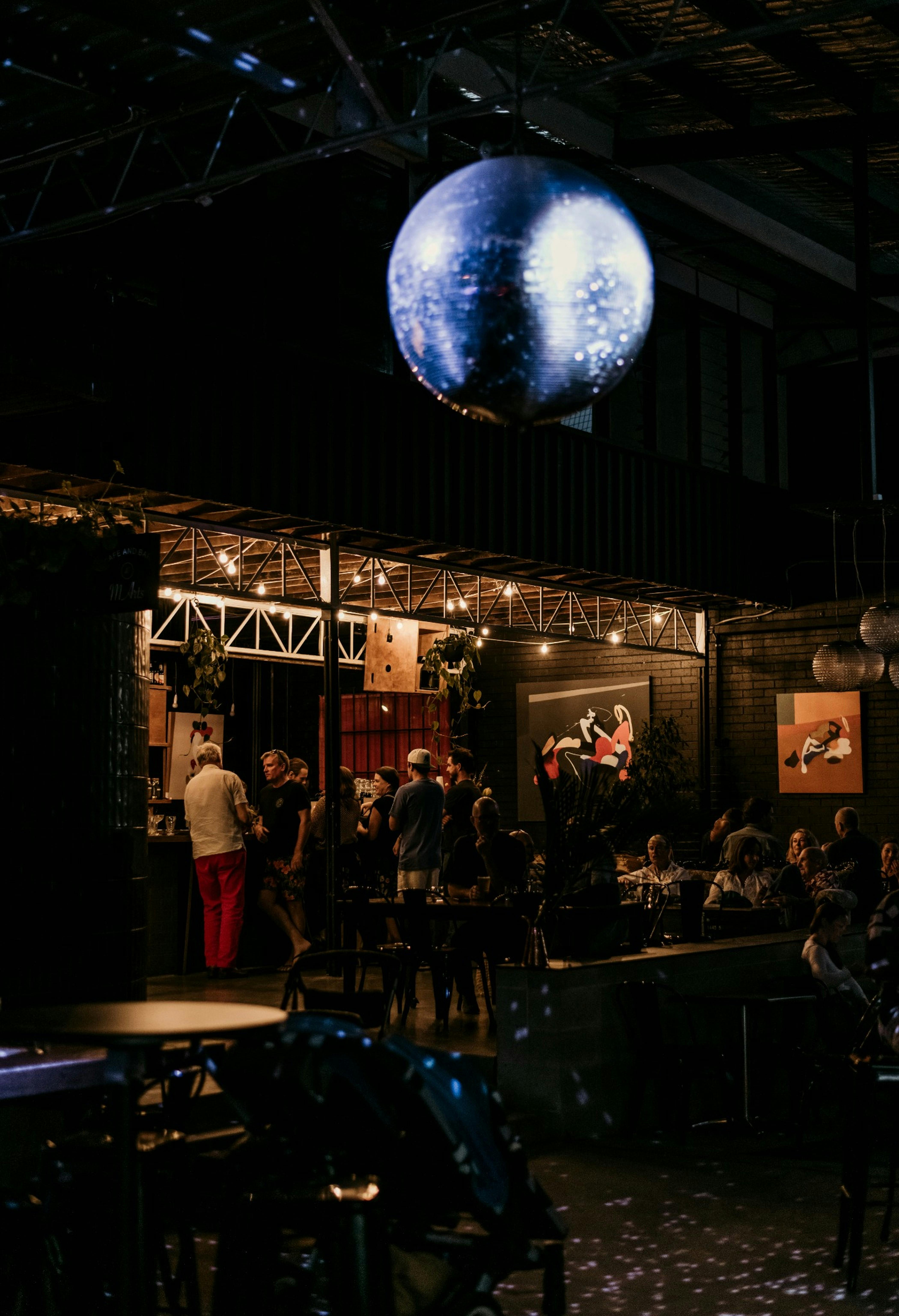 M Arts Cafe & Bar