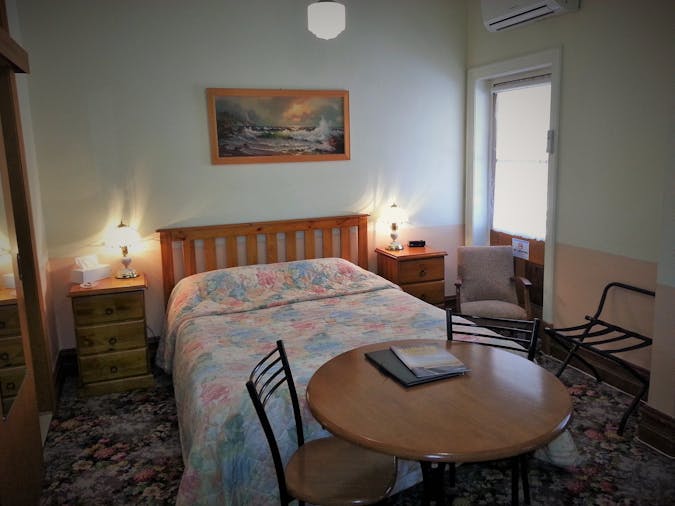 Sonbern Lodge Motel