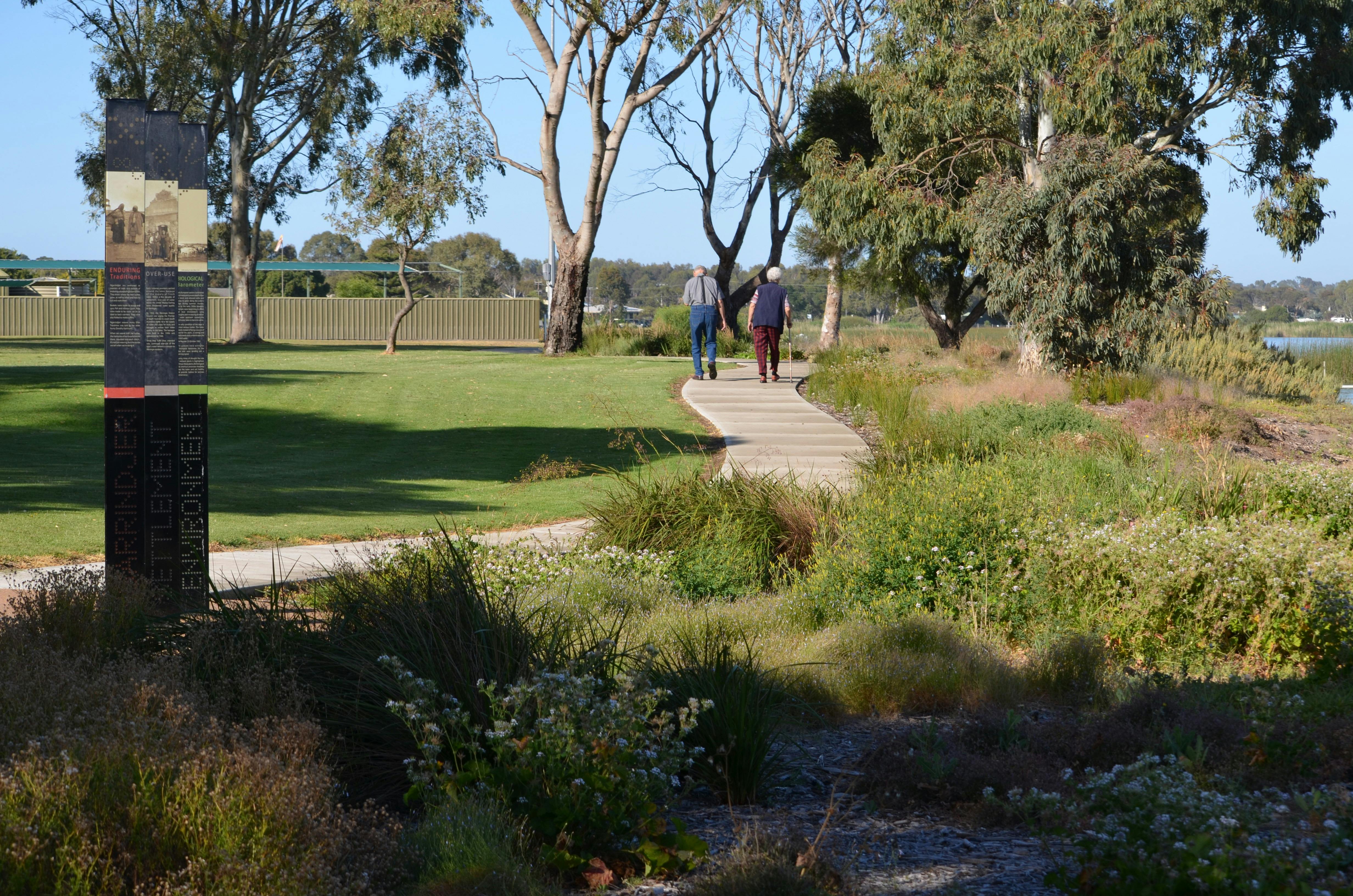 Meningie Foreshore - Pelican Path