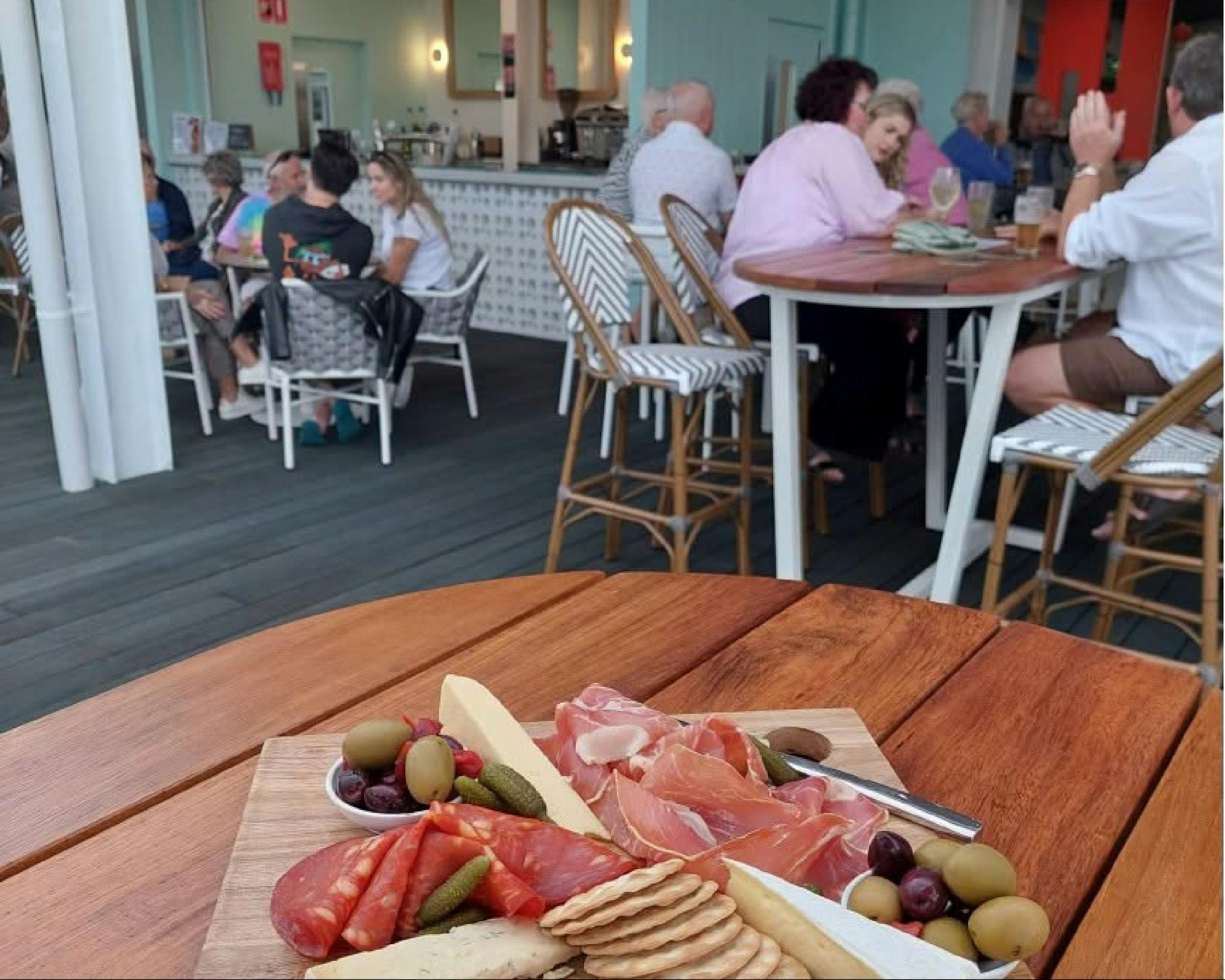 Evans Head Bowlo Outdoor Dining