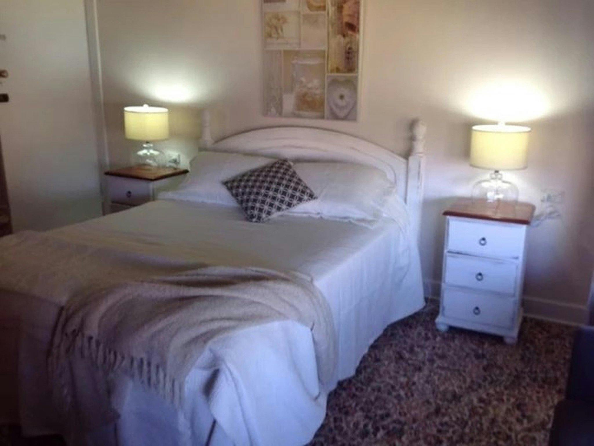 Poets On Mertin Bed and Breakfast