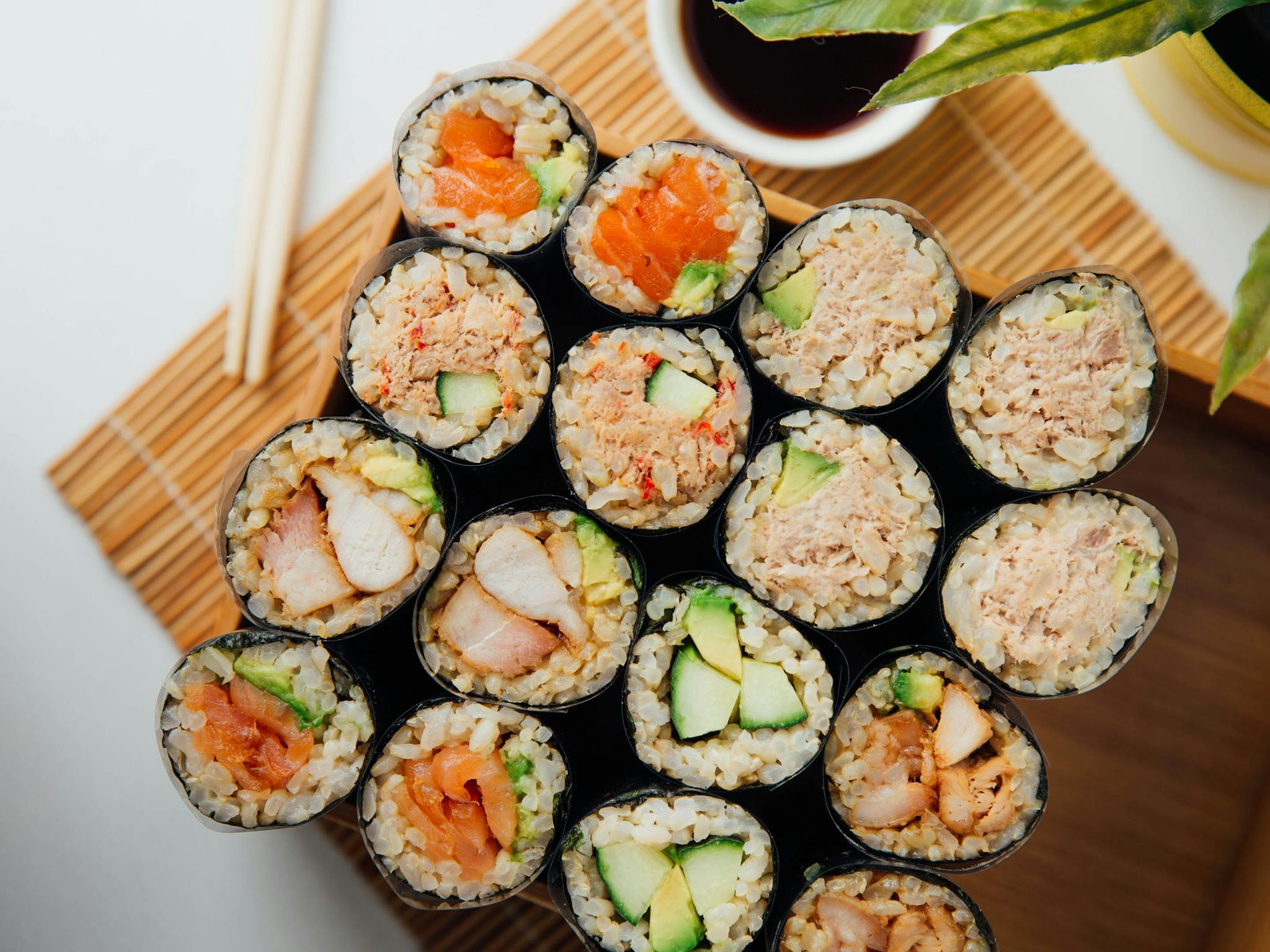 Roll & Roll Sushi Slider Image 4
