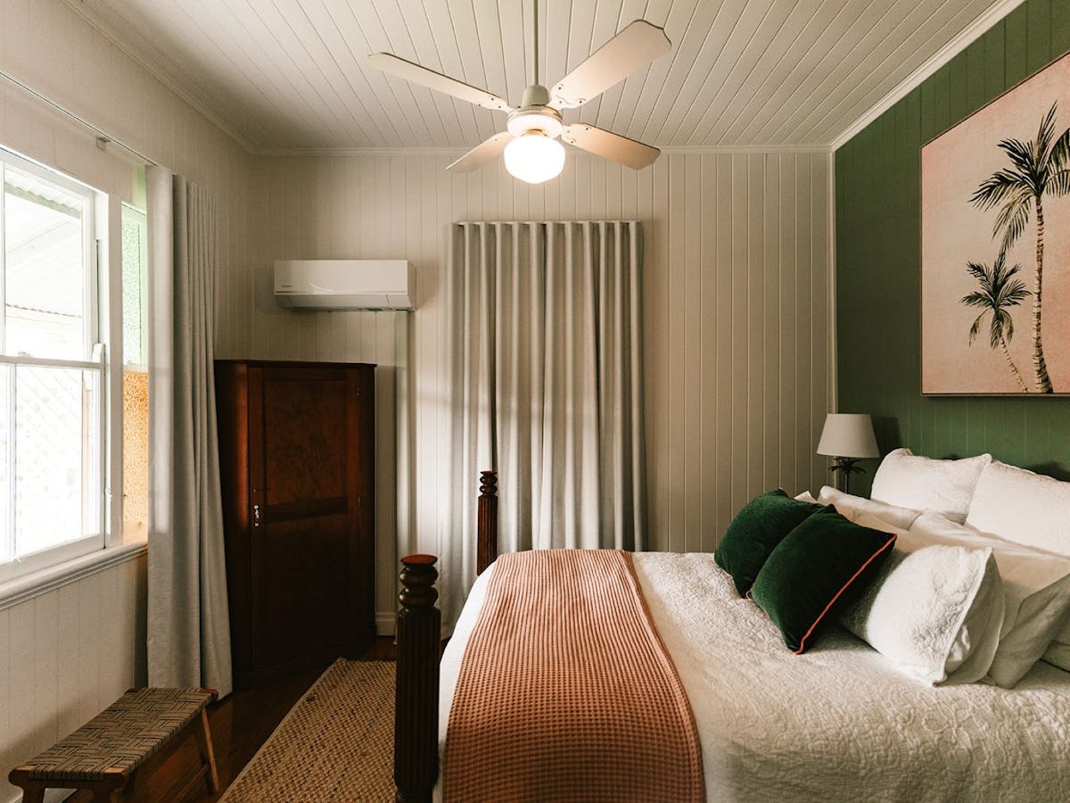 Bedroom No2 (Queen Bed)