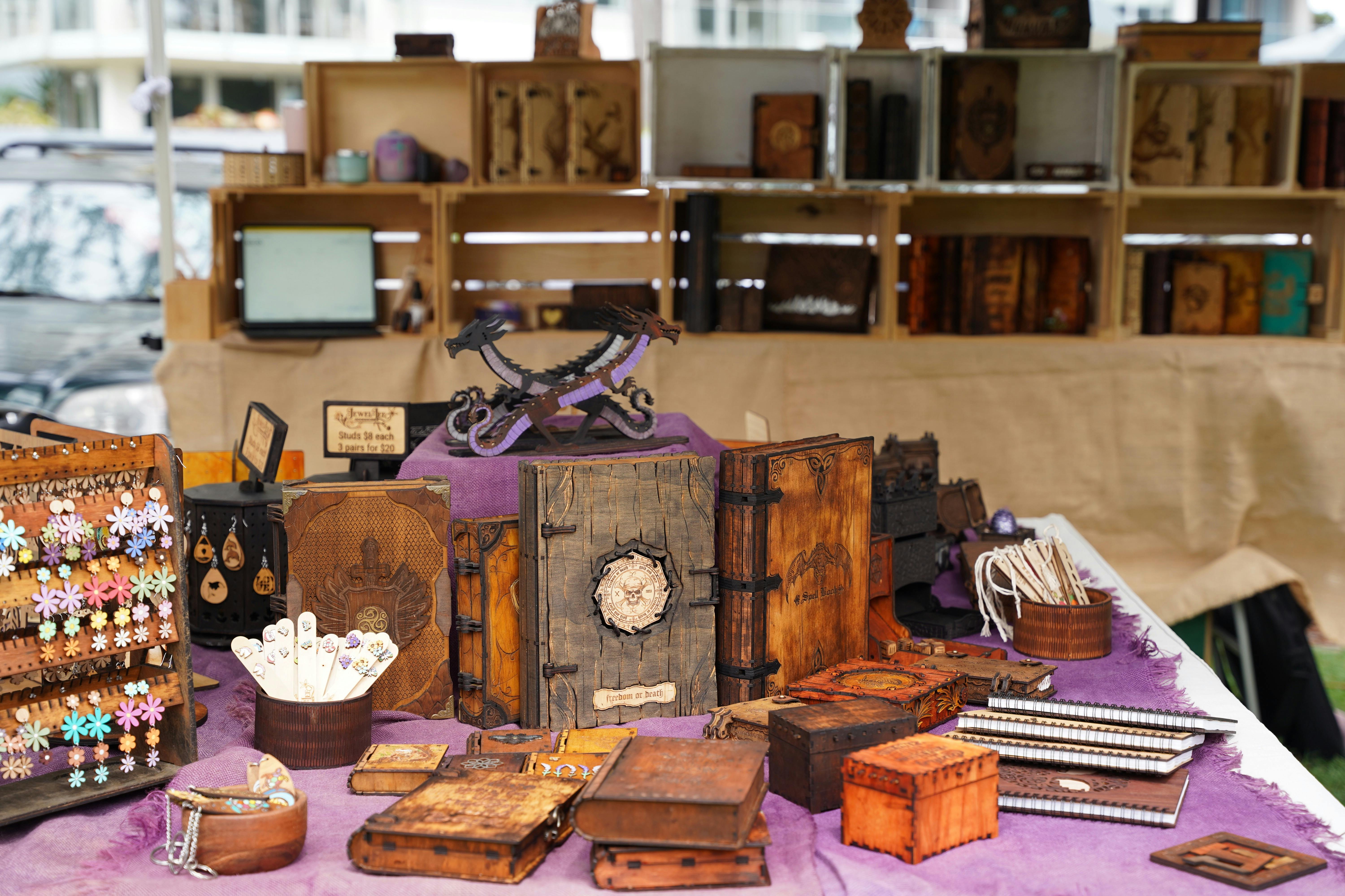 Burleigh Art and Craft on the Coast Markets