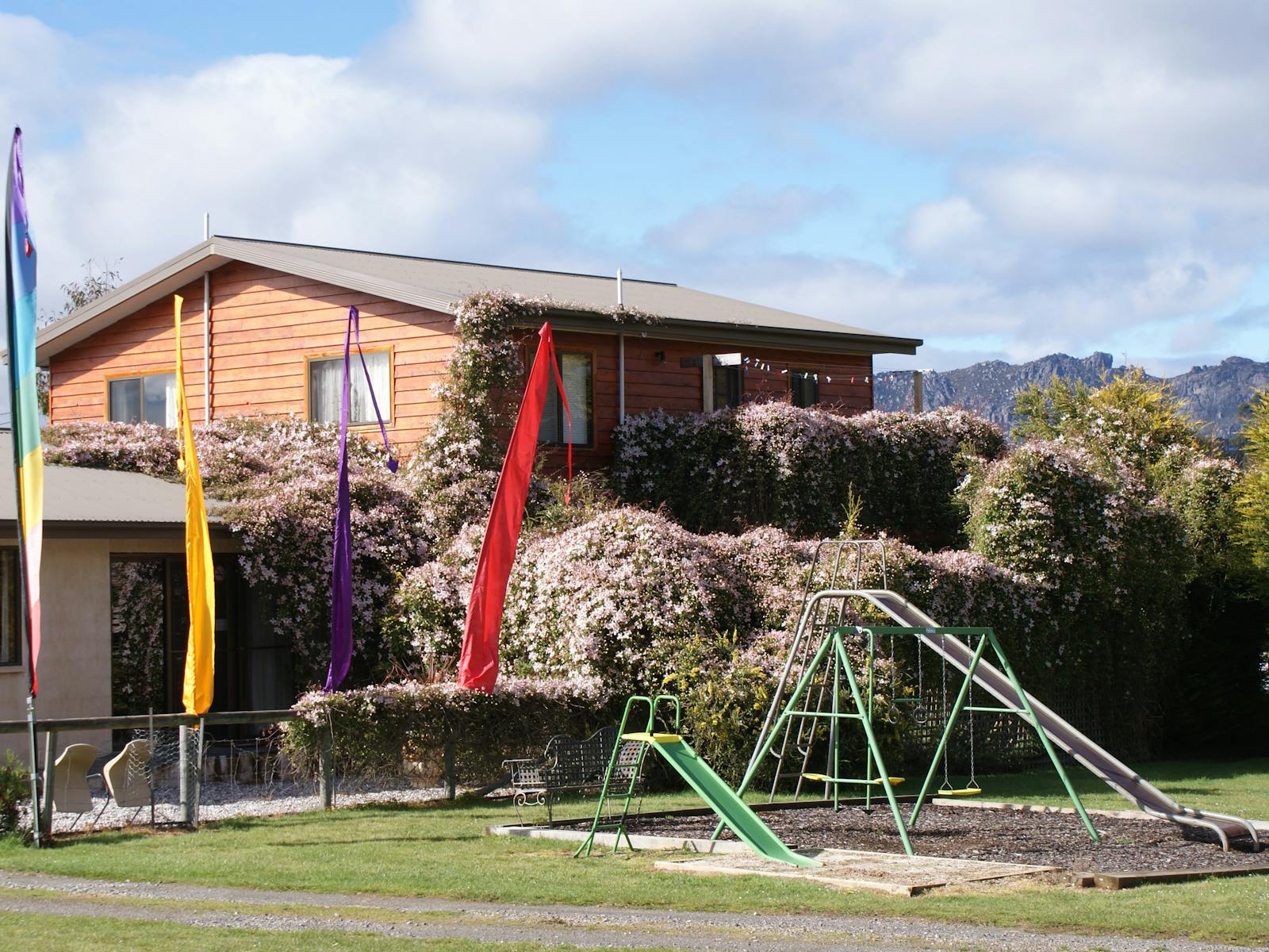 The Loft Studio Apartment & kids playground