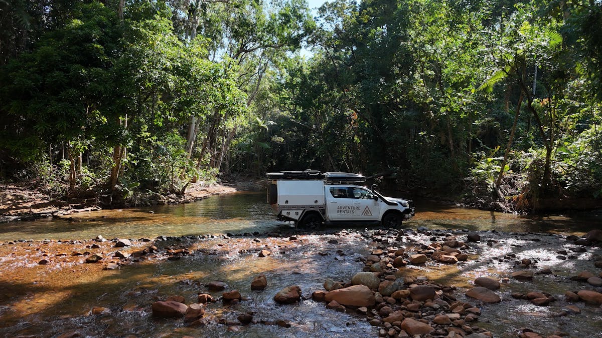 Toyota Hilux 4WD Camper Bloomfield Track
