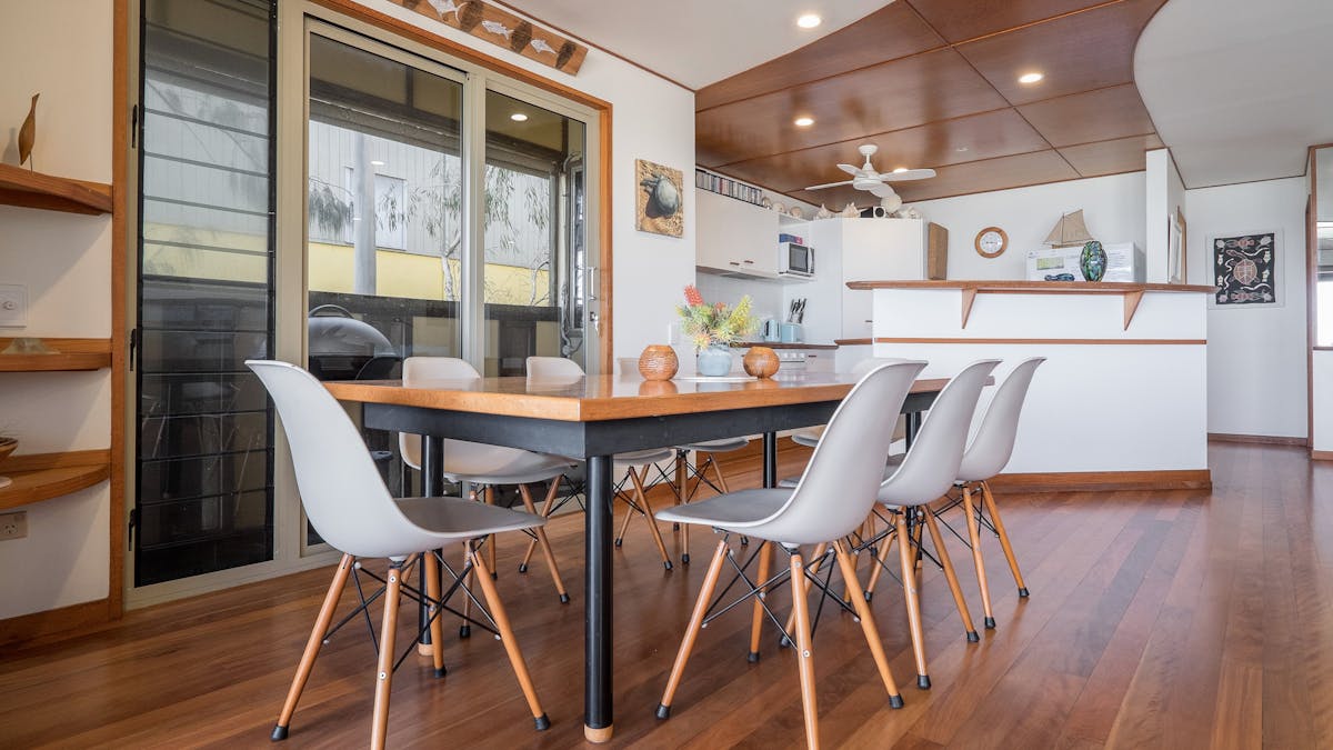 Claytons on Cylinder 10 dining room