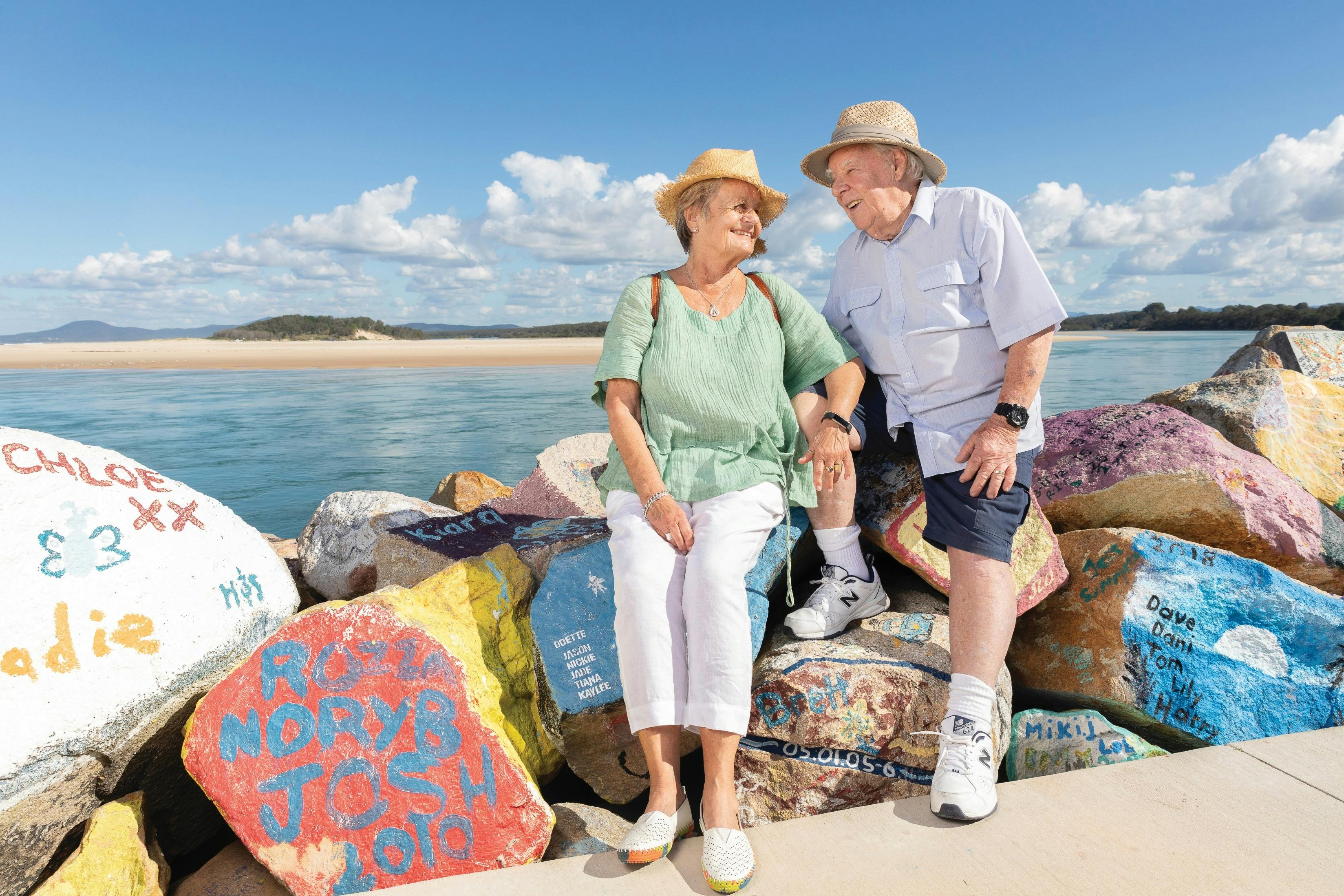 Paar genießt die V-Wand bei Nambucca Heads