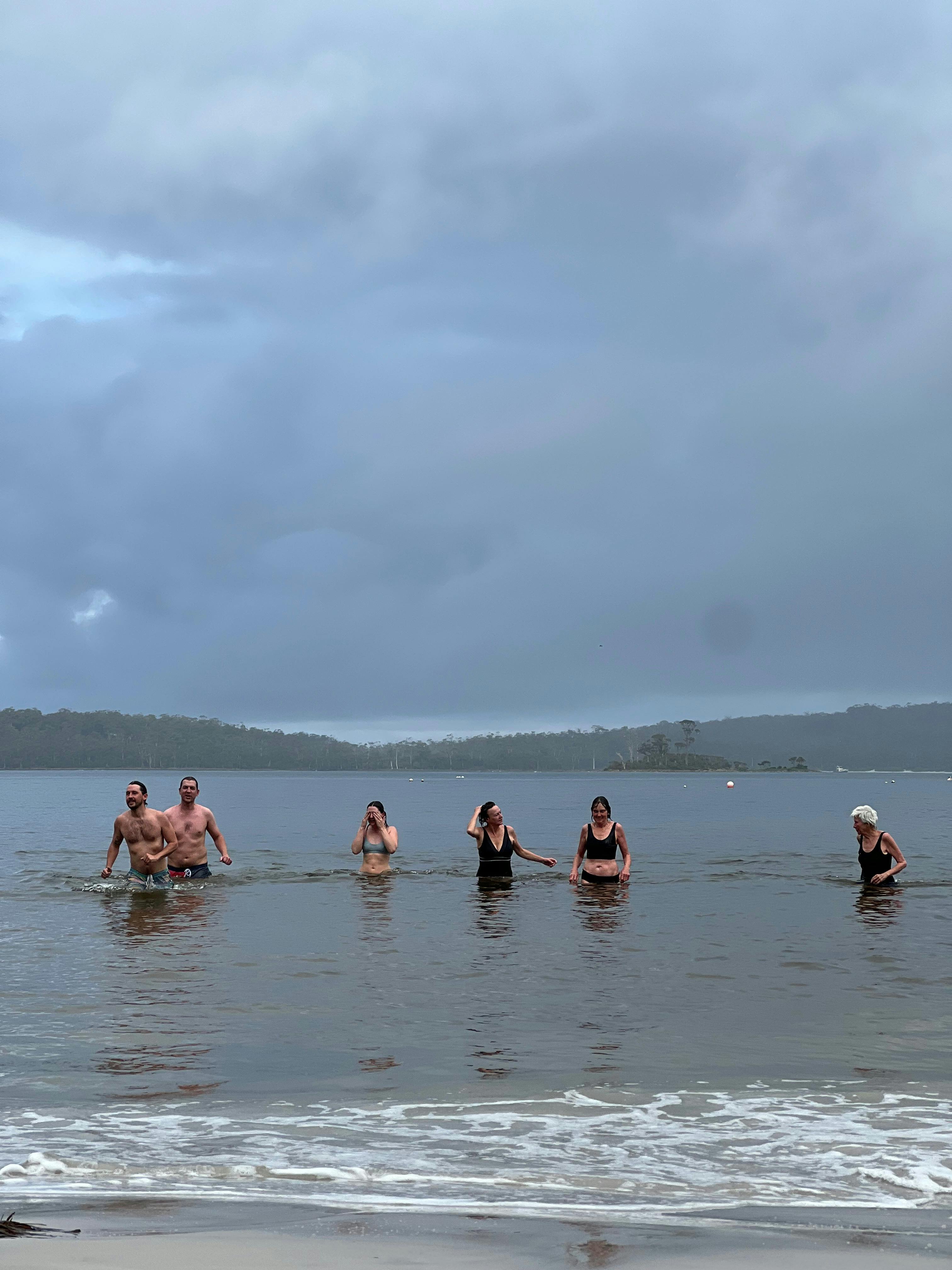 People enjoying a Cold dip after being in the sauna