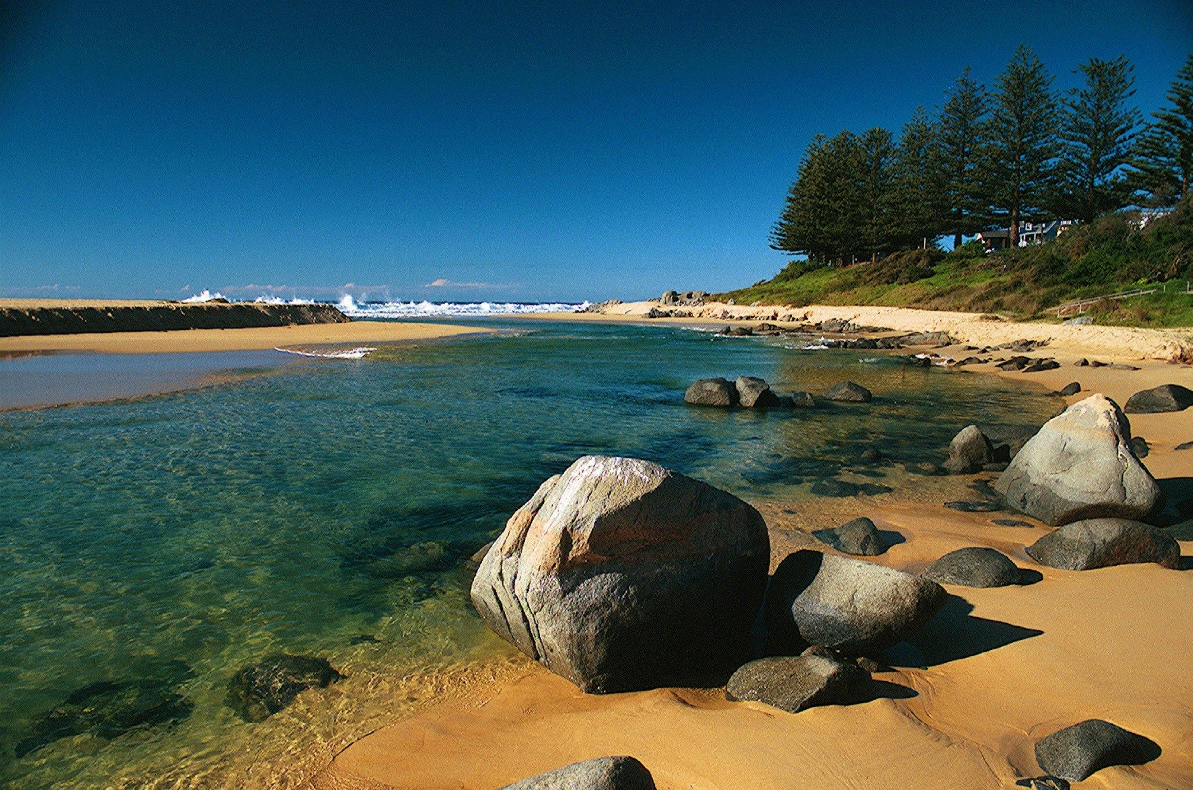 Coila Lake at Tuross Head