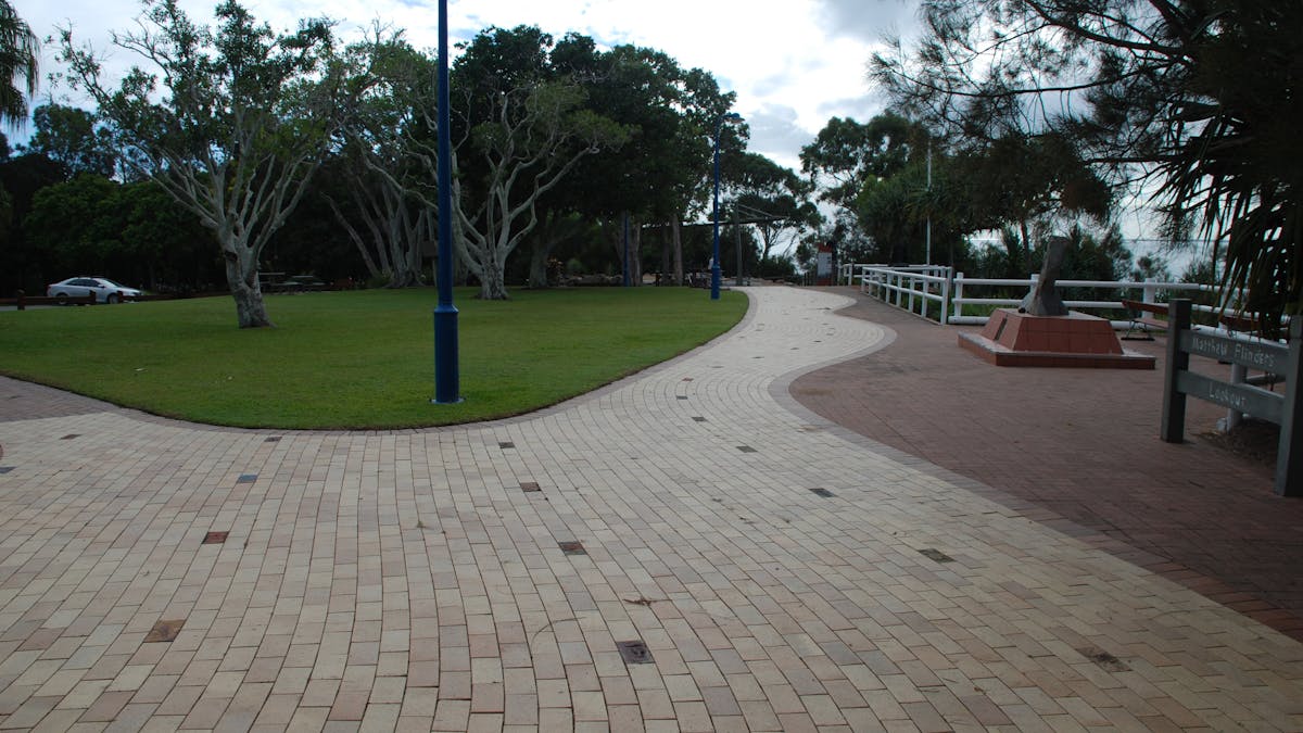 photo of Matthew Flinders lookout at Dayman park