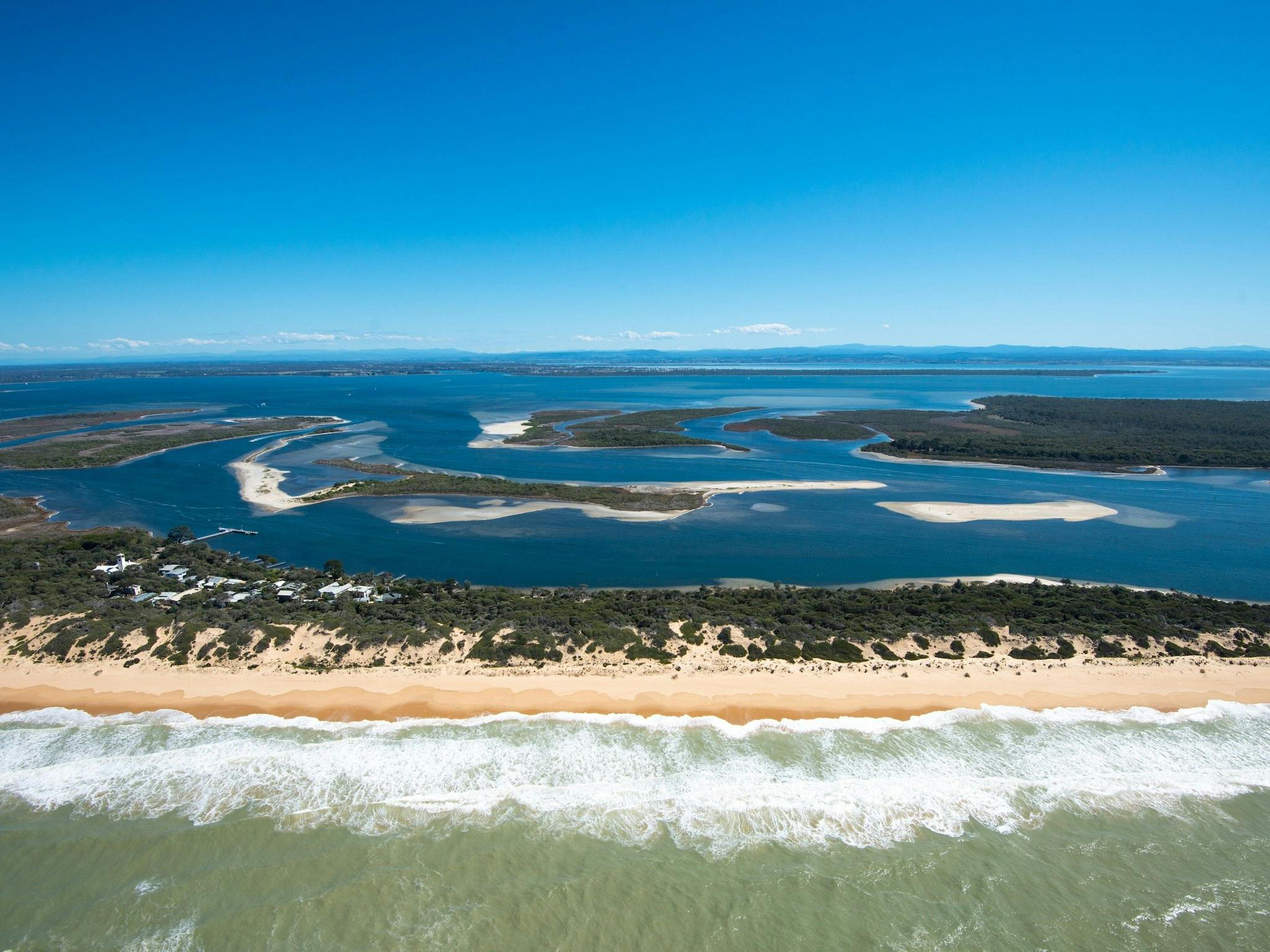 Ocean Grange (aka The Grange) and Ninety Mile Beach