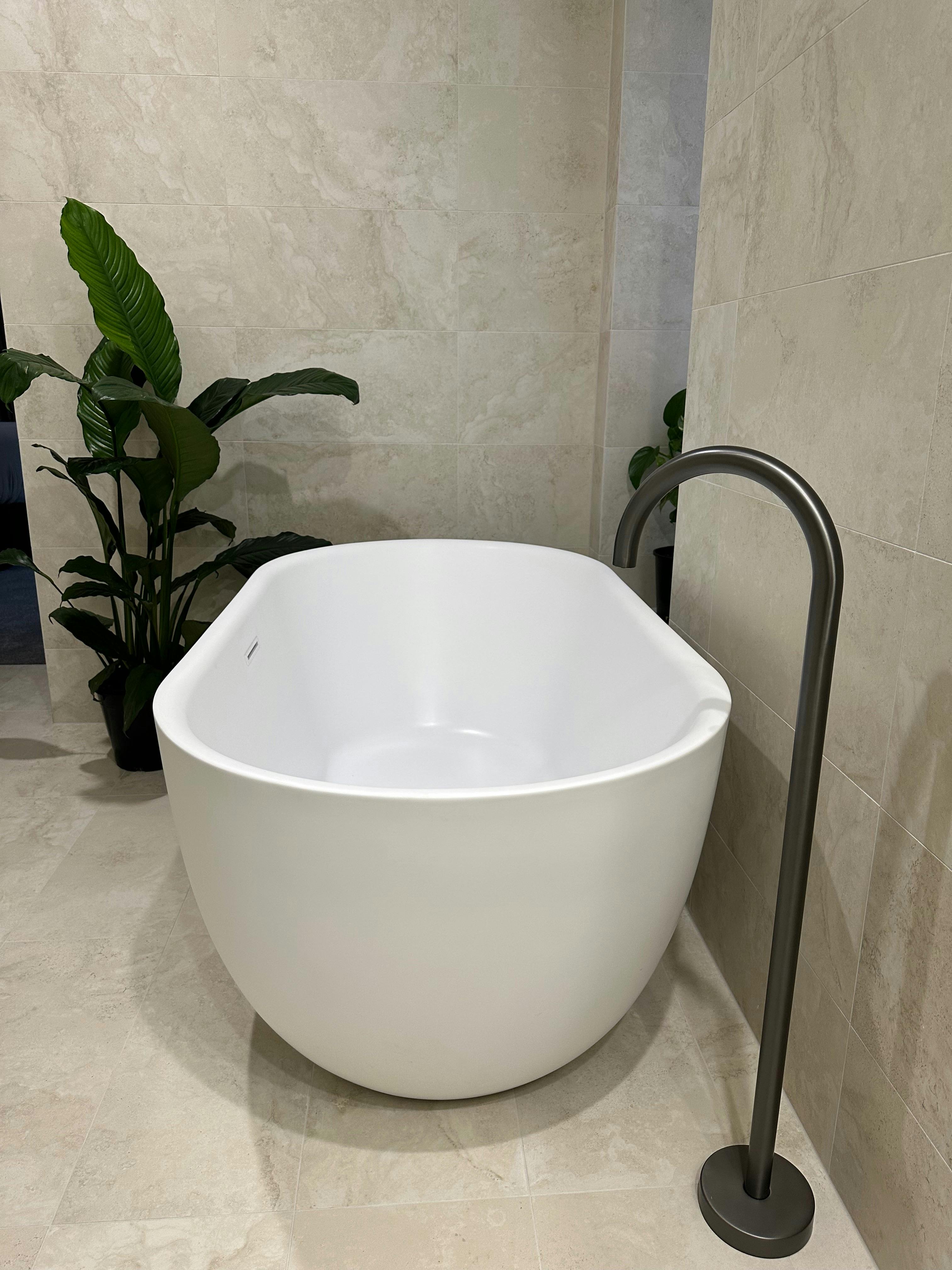 Pool Side Apartment Ensuite