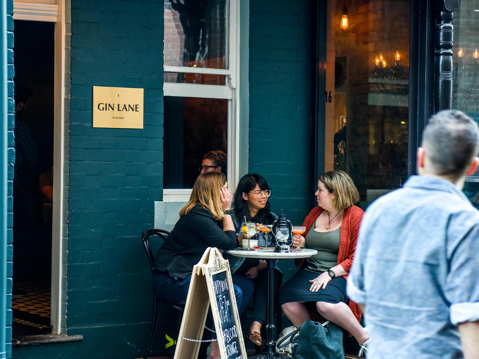 Gin Lane, Chippendale