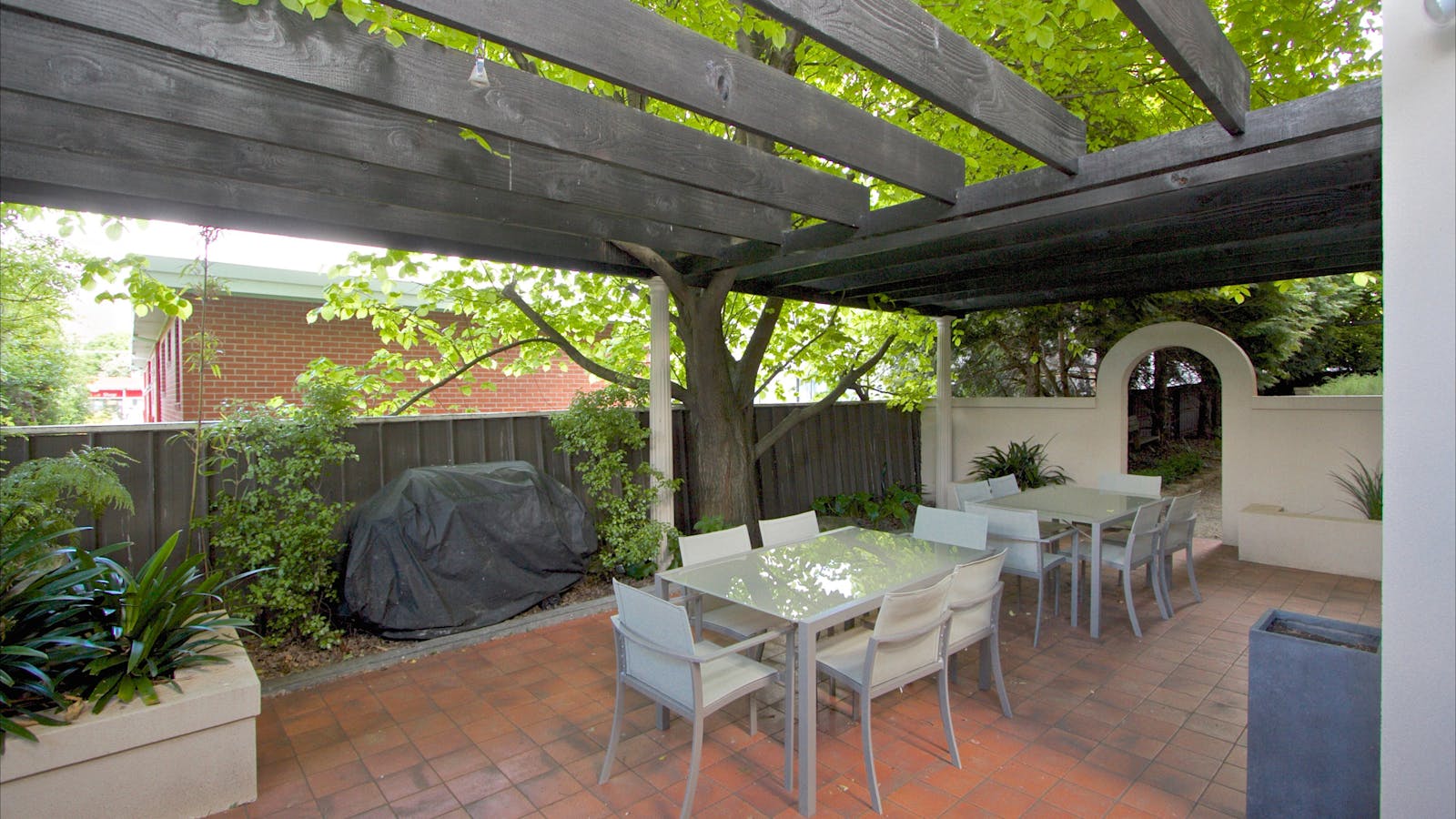 Grosvenor Court Apartments