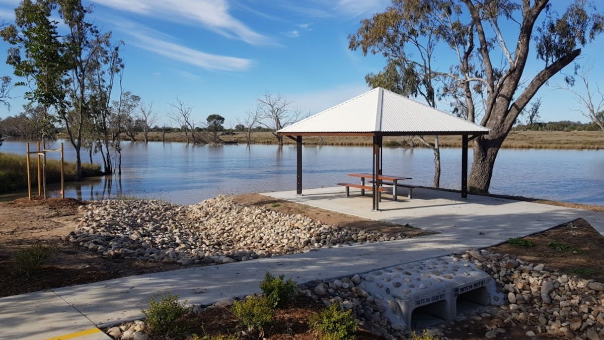 Beautiful picnic shelter overlooking the lagoon. Beautiful picnic shelter overlooking the lagoon.