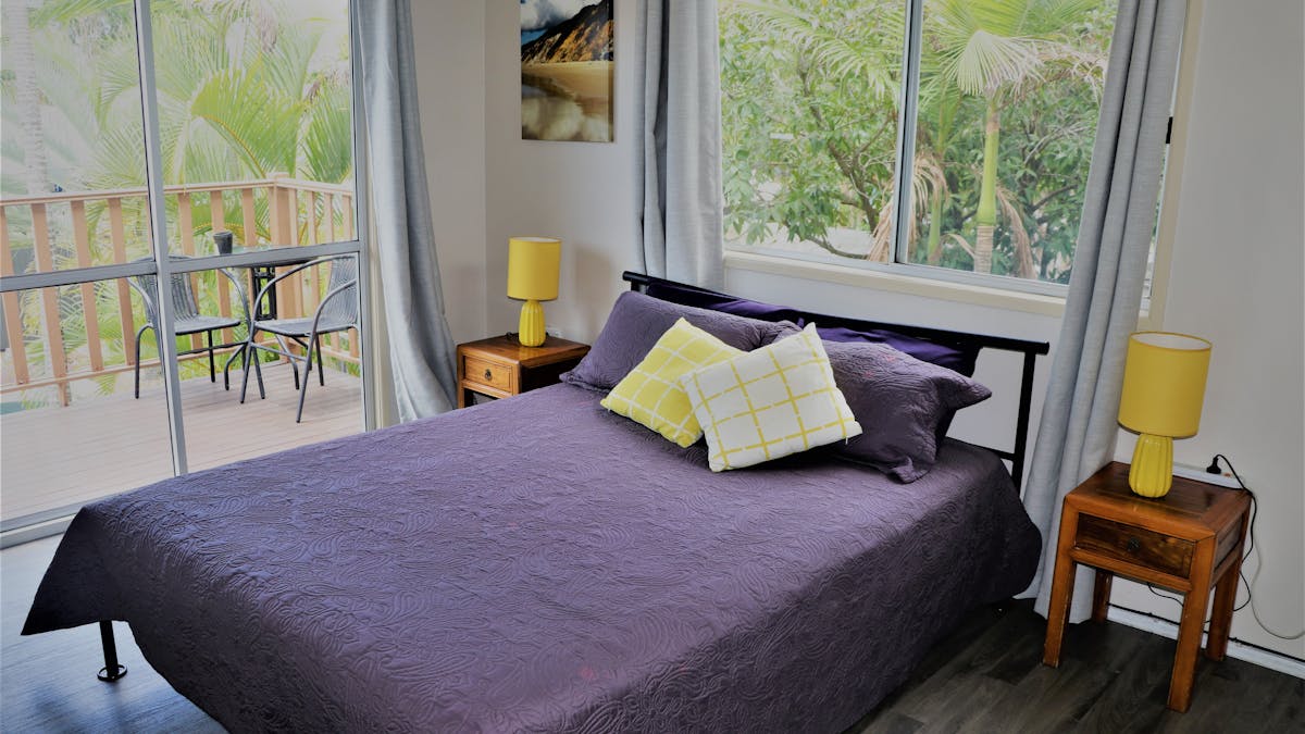 A private room with Queen size Bed and share bathroom facilities