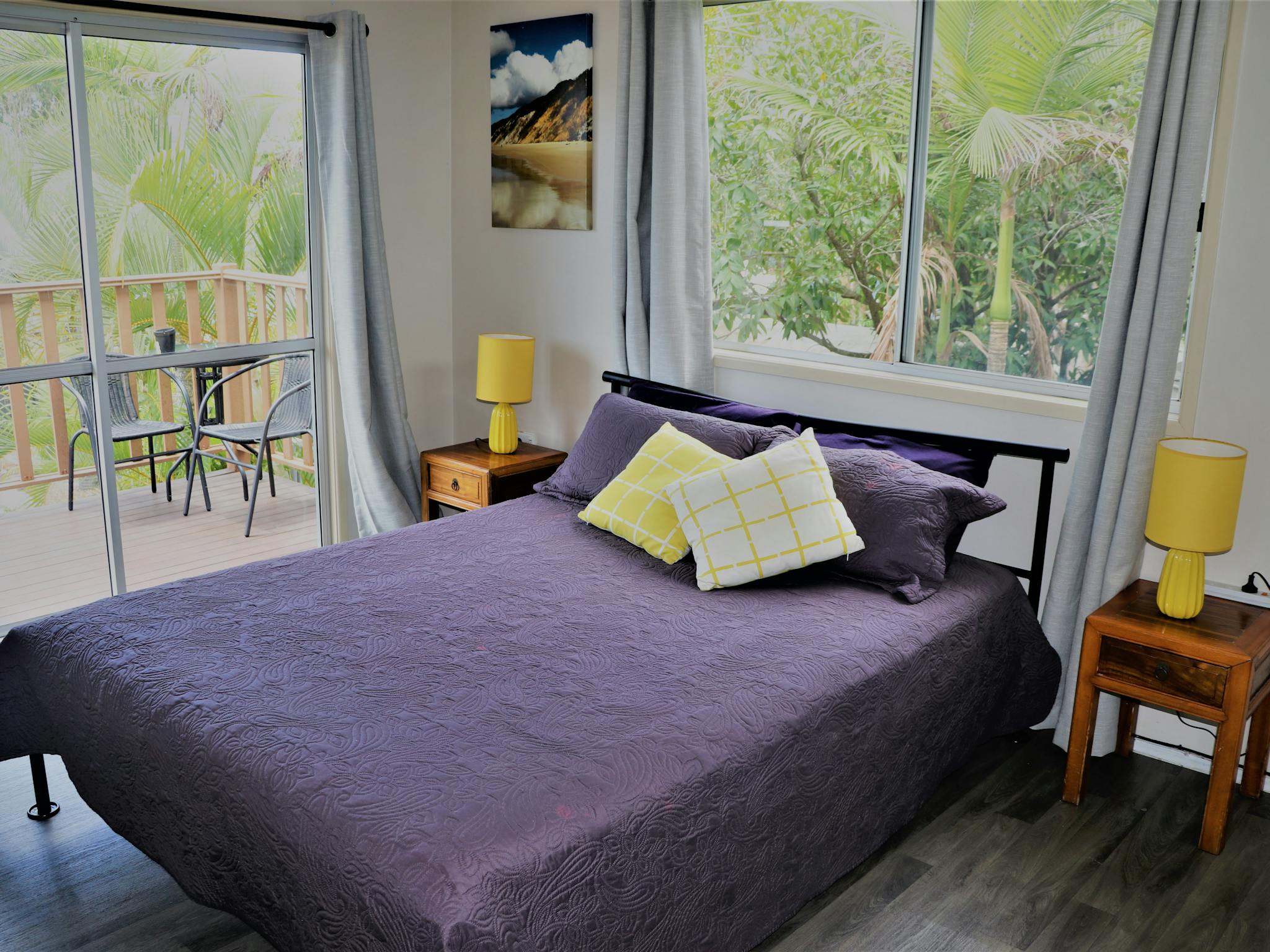 A private room with Queen size Bed and share bathroom facilities A private room with Queen size Bed and share bathroom facilities