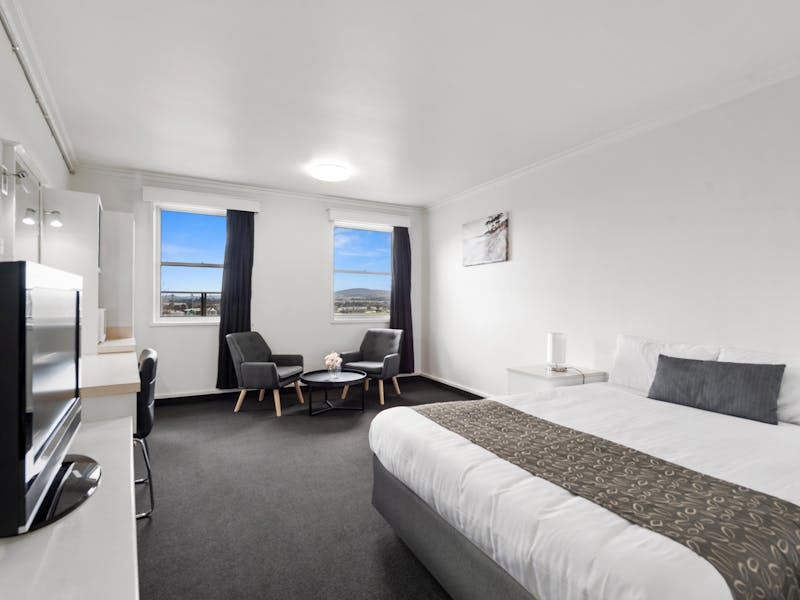 Standard Queen Room image