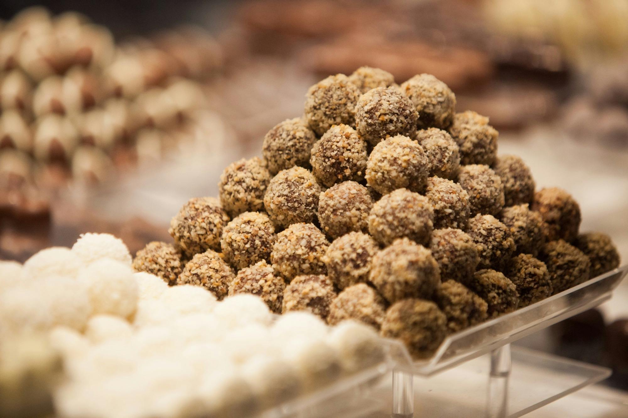 Mayfield Chocolates Macadamia Vanilla Truffles