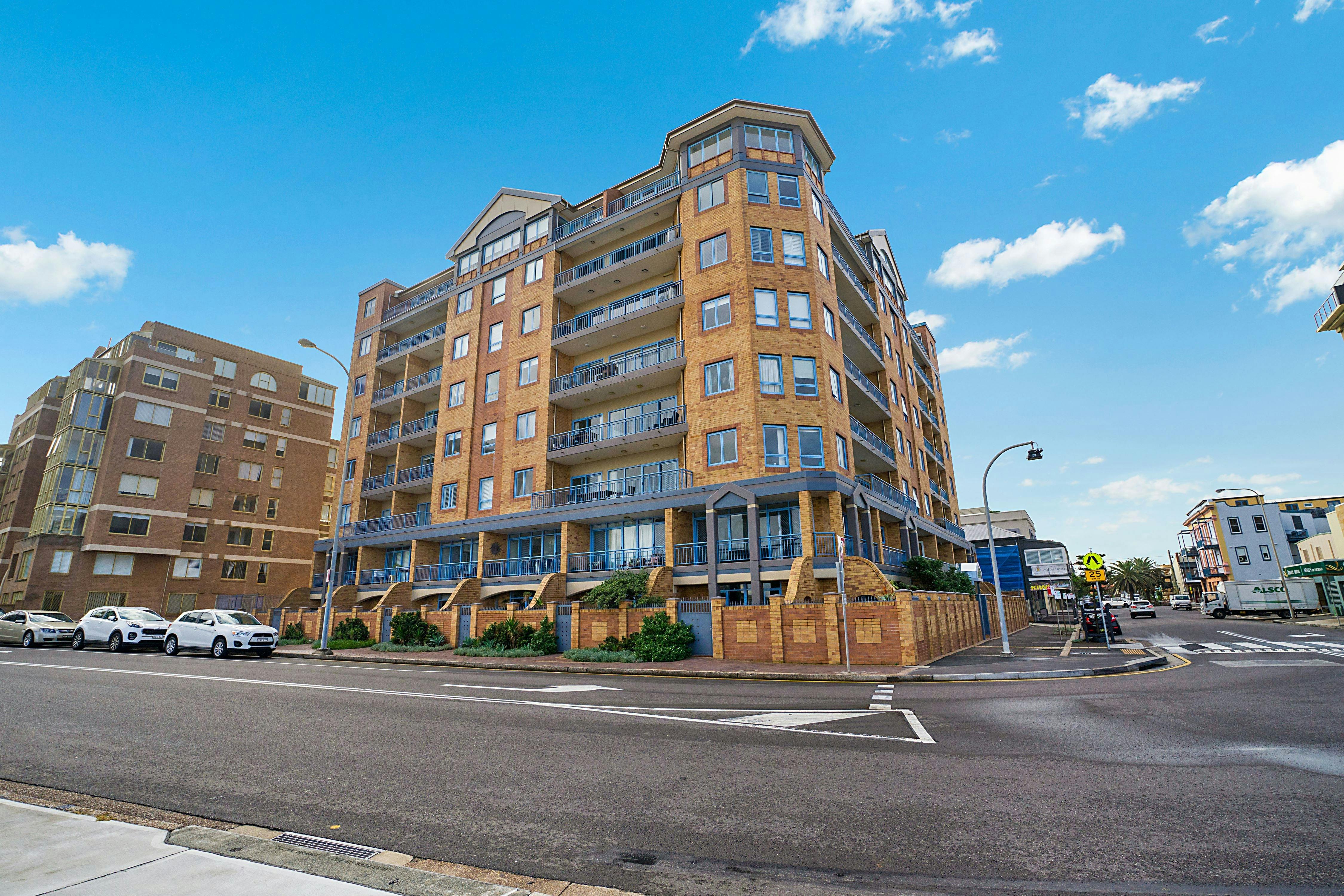 Newcastle Short Stay Apartments Sandbar Newcastle Beach NSW Holidays & Things