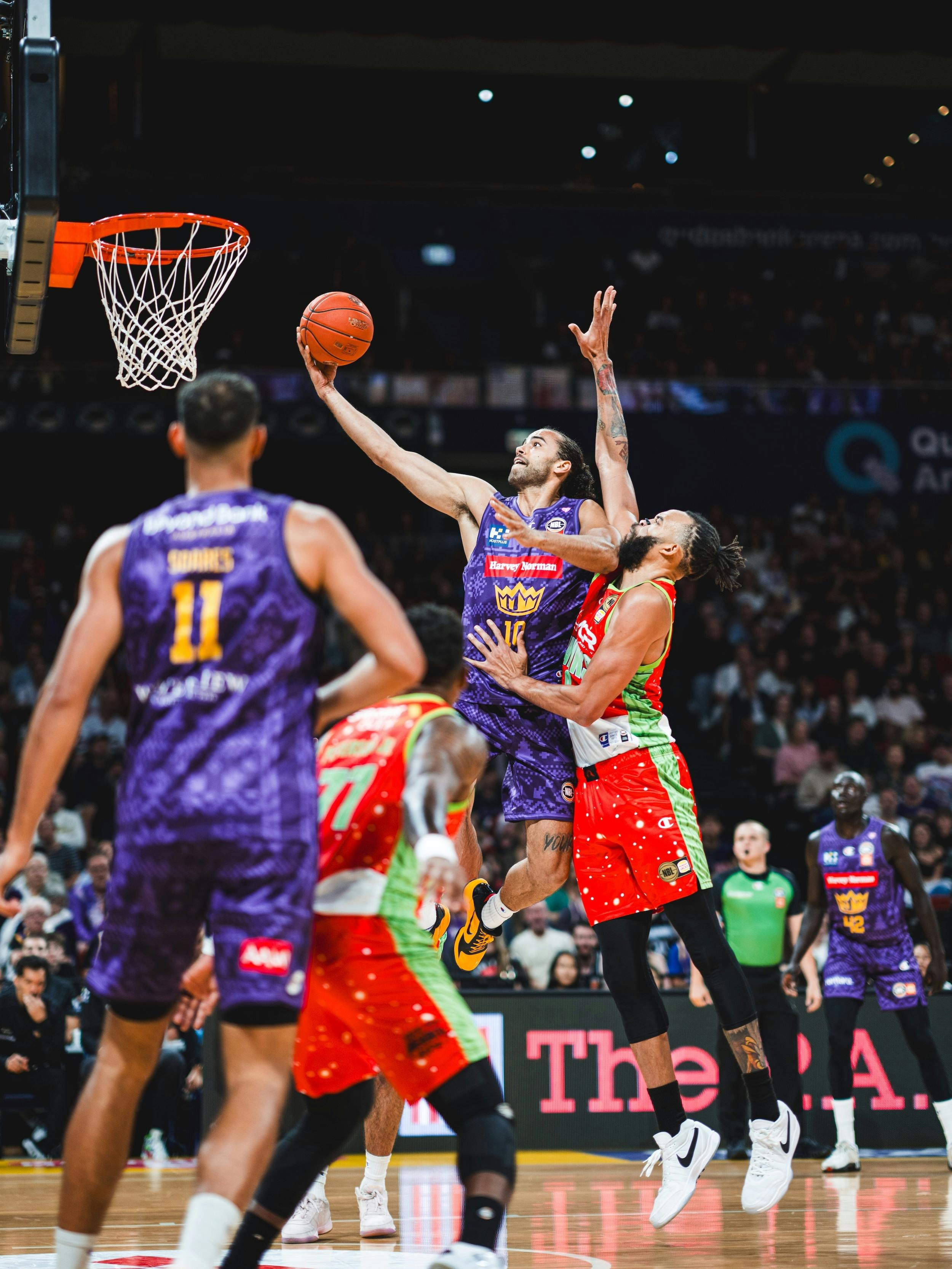 Xavier Cooks layup in Kings game against Hawks
