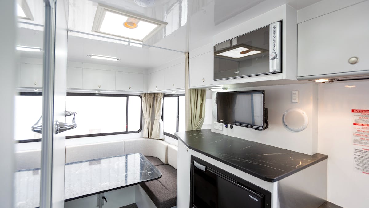 Polaris 6 interior