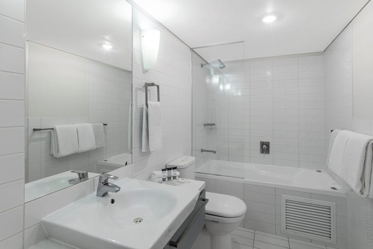 ONE BEDROOM DELUXE