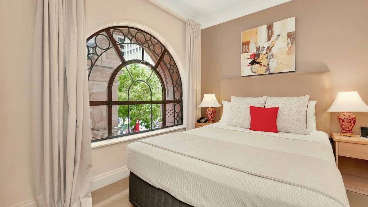 Manor Apartment Hotel